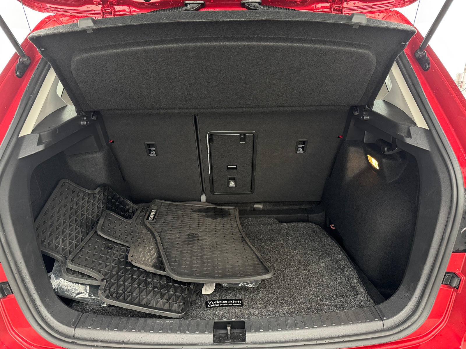 Thumbnail: 2022 Volkswagen Taos - 6