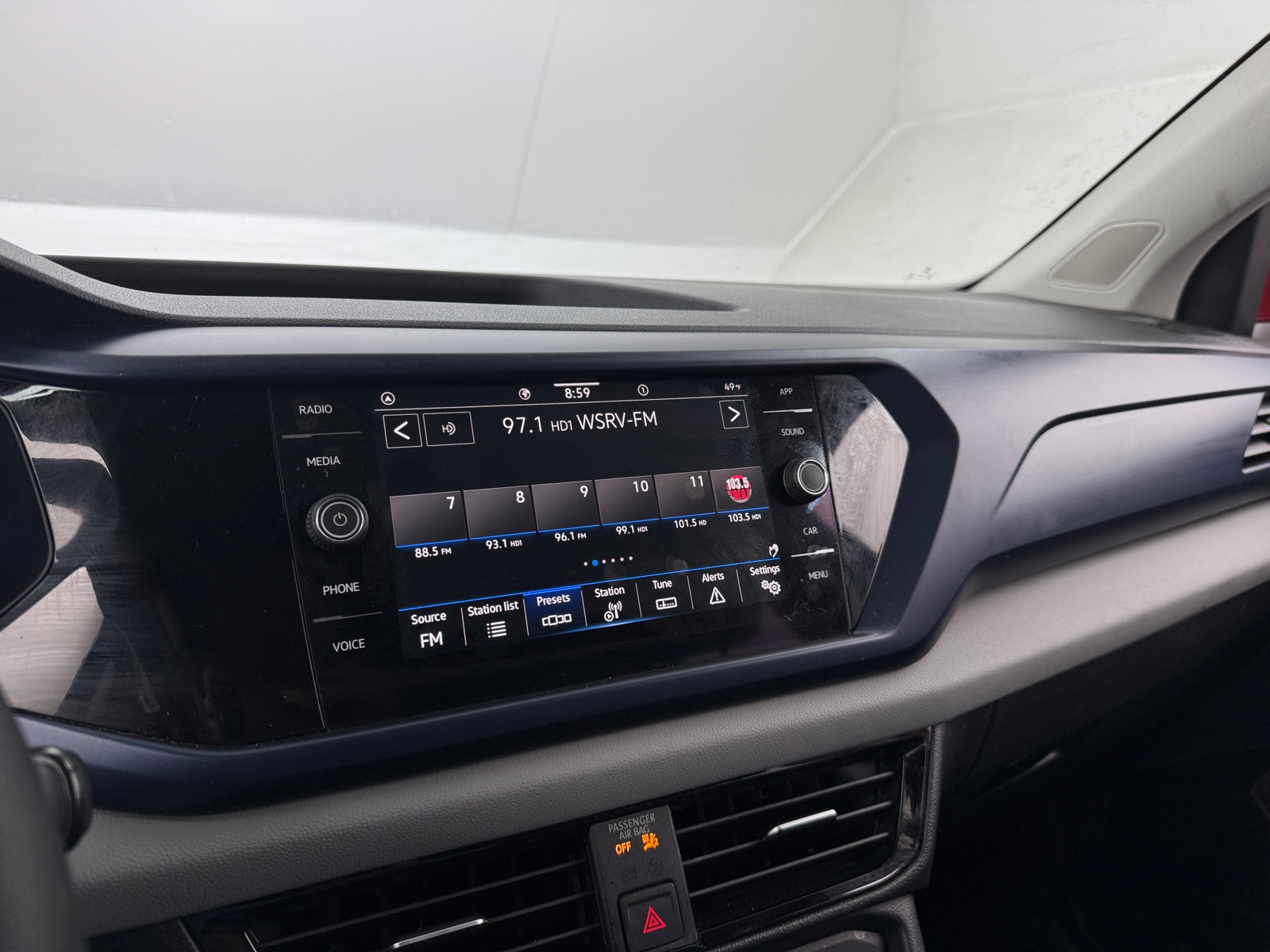 Thumbnail: 2022 Volkswagen Taos - 3