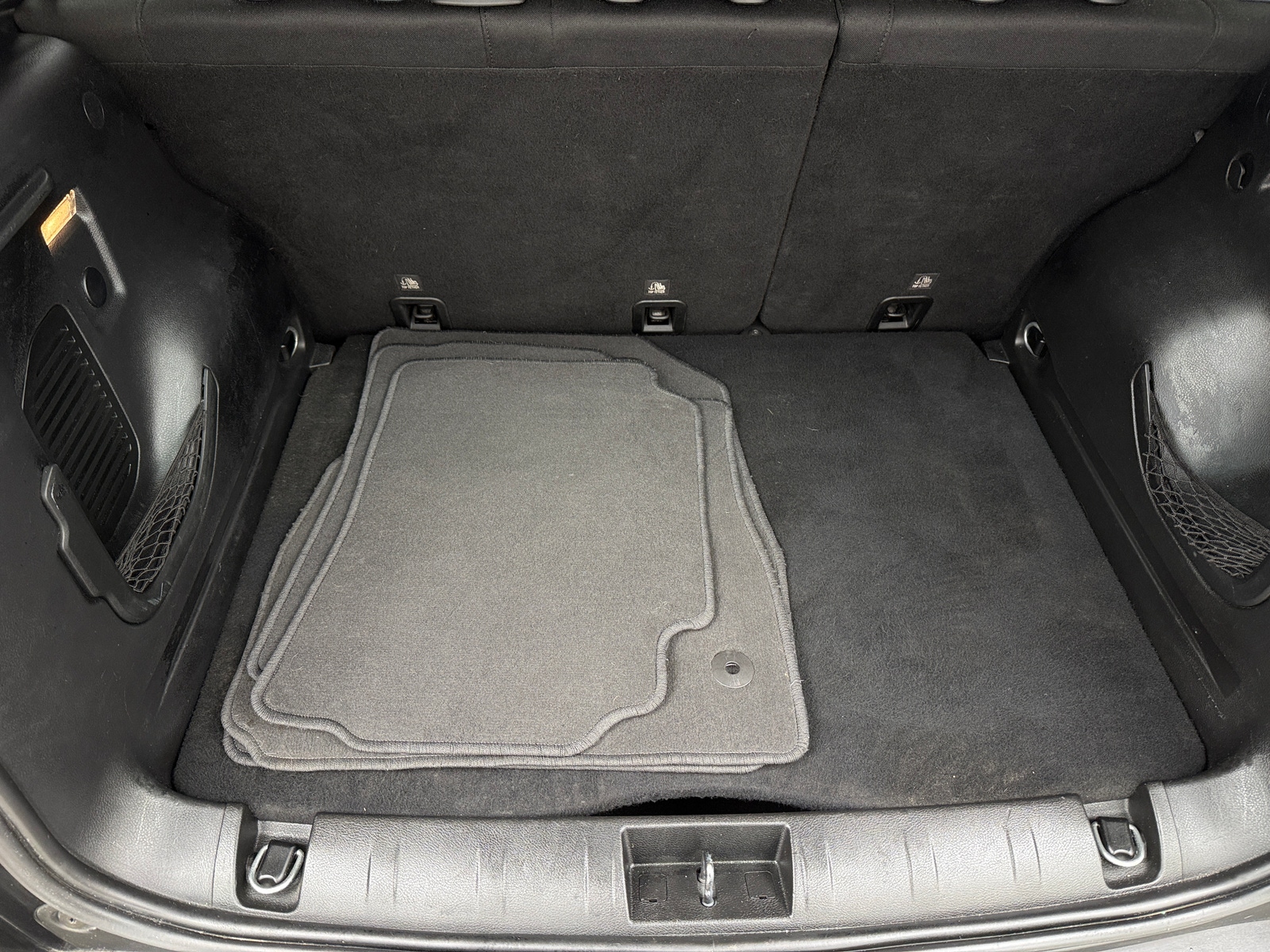 Thumbnail: 2019 Jeep Renegade - 7