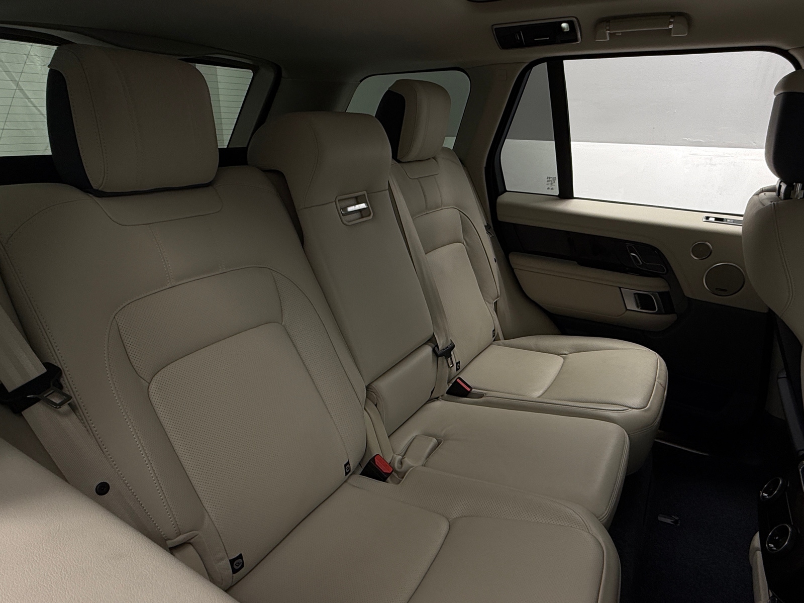 Thumbnail: 2021 Land Rover Range Rover - 5