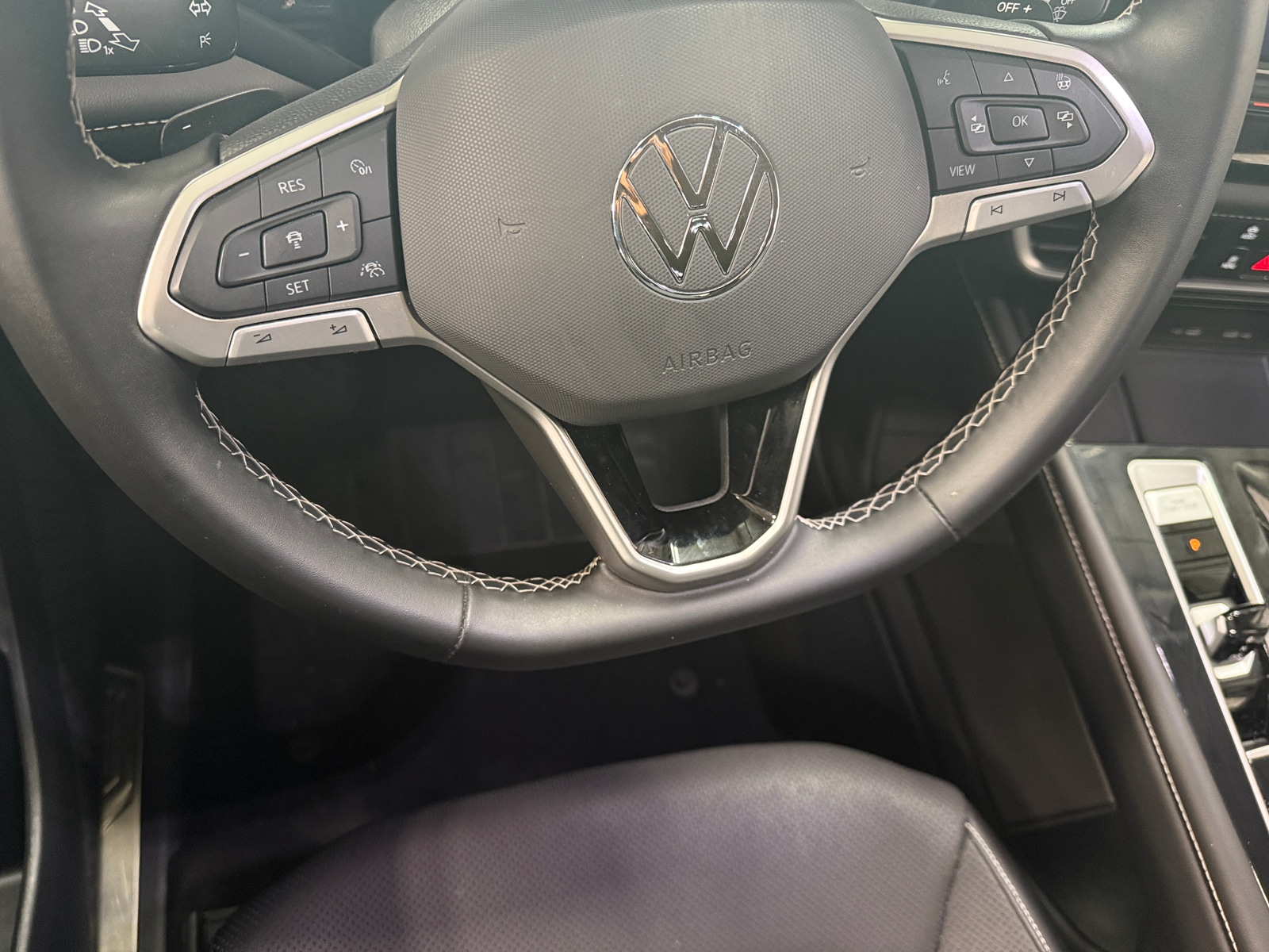 Thumbnail: 2024 Volkswagen Atlas - 4