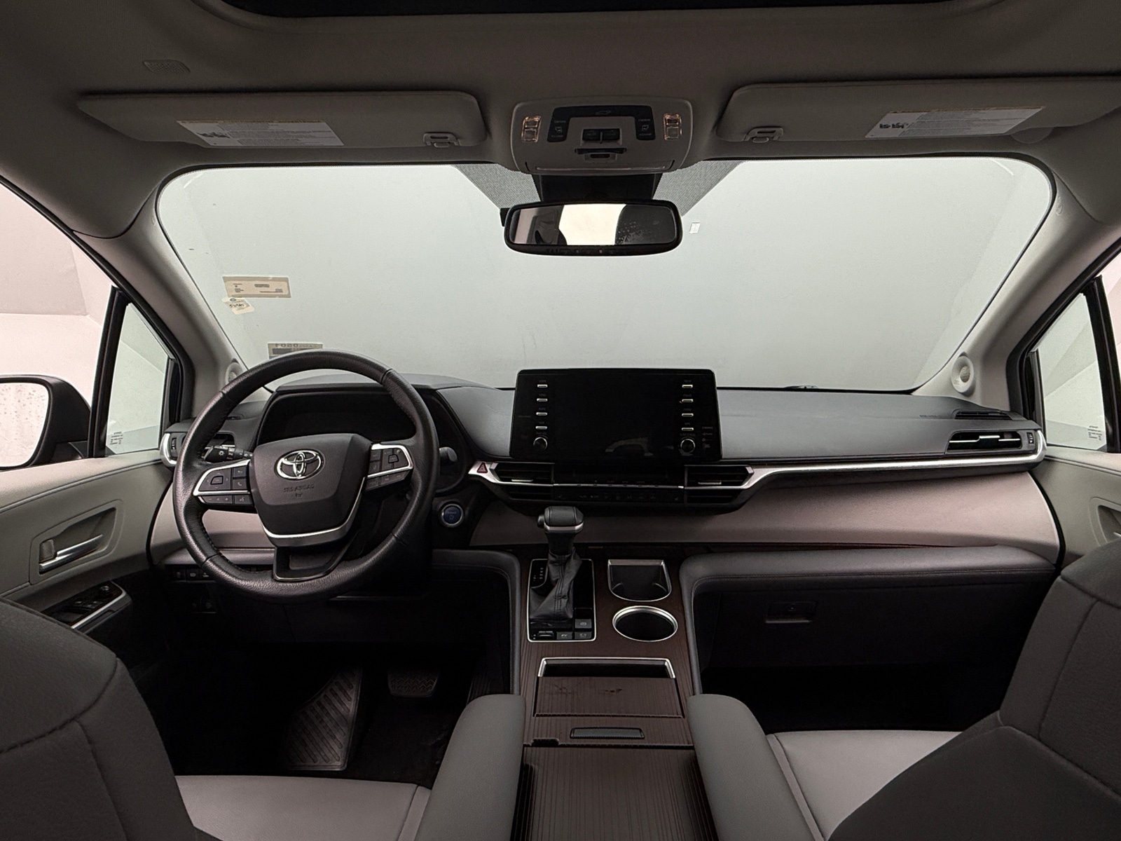 Thumbnail: 2022 Toyota Sienna - 2