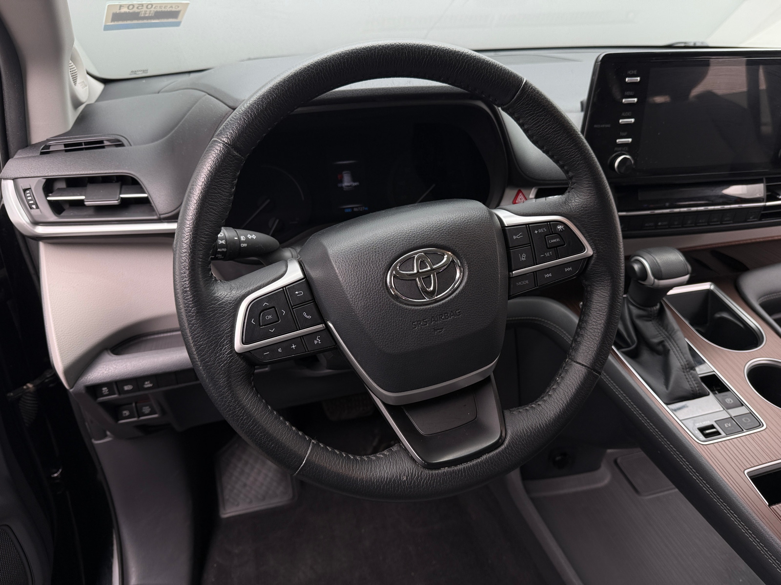 Thumbnail: 2022 Toyota Sienna - 4