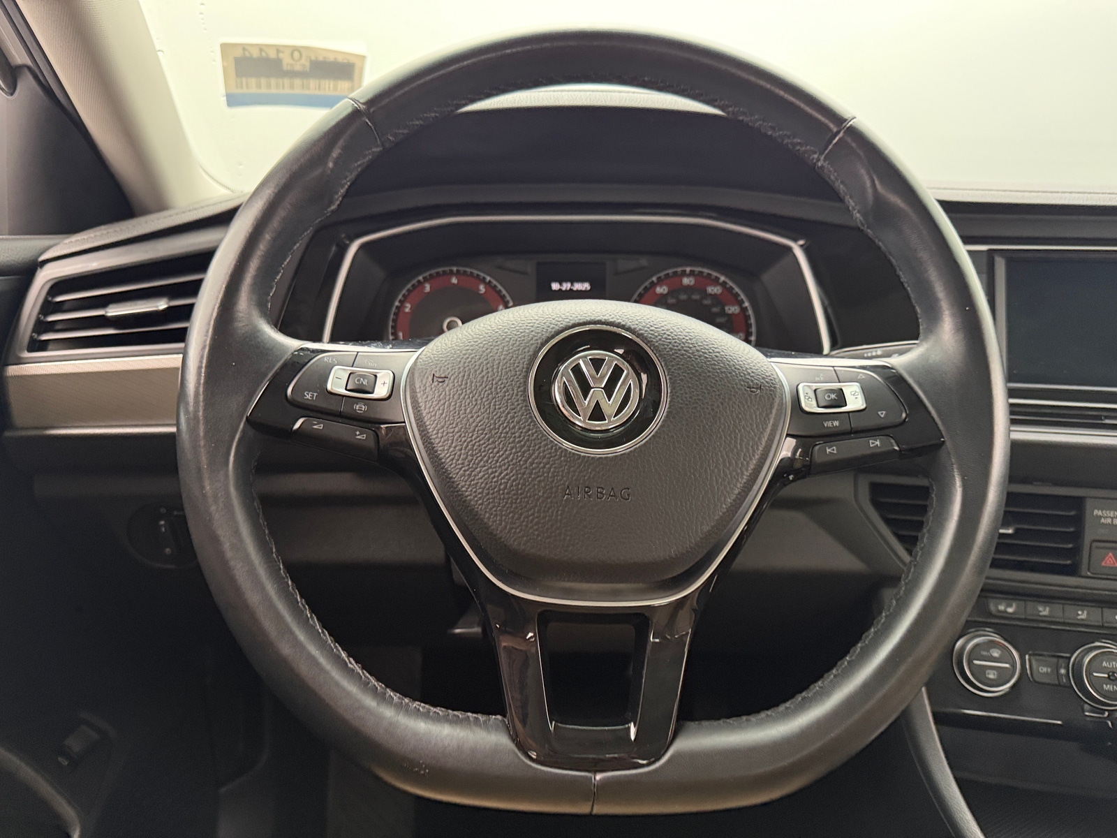 Thumbnail: 2019 Volkswagen Jetta - 4