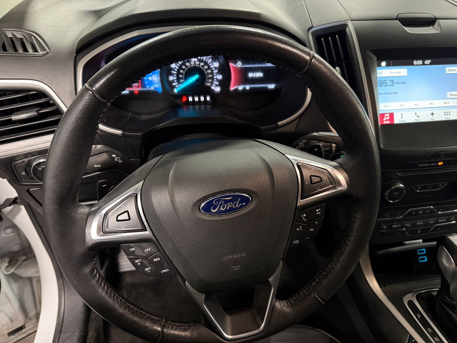 Thumbnail: 2017 Ford Edge - 4