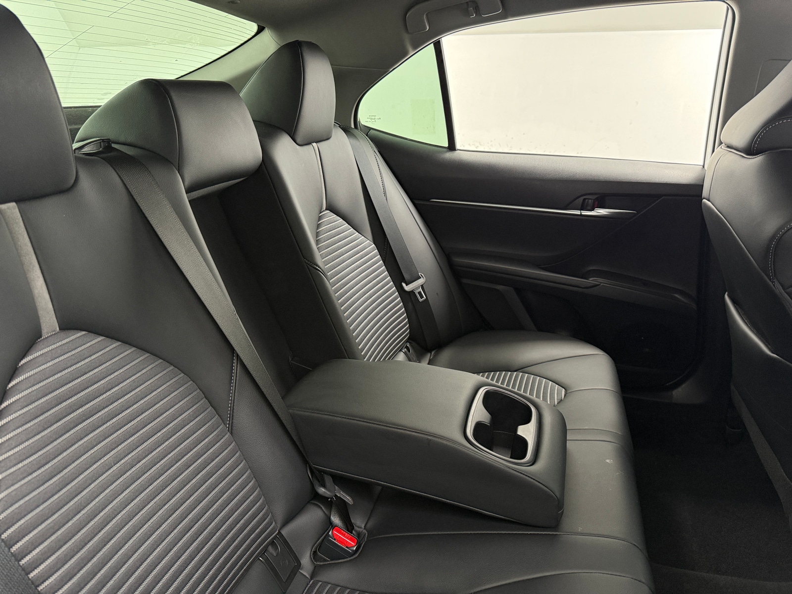 Thumbnail: 2022 Toyota Camry - 6