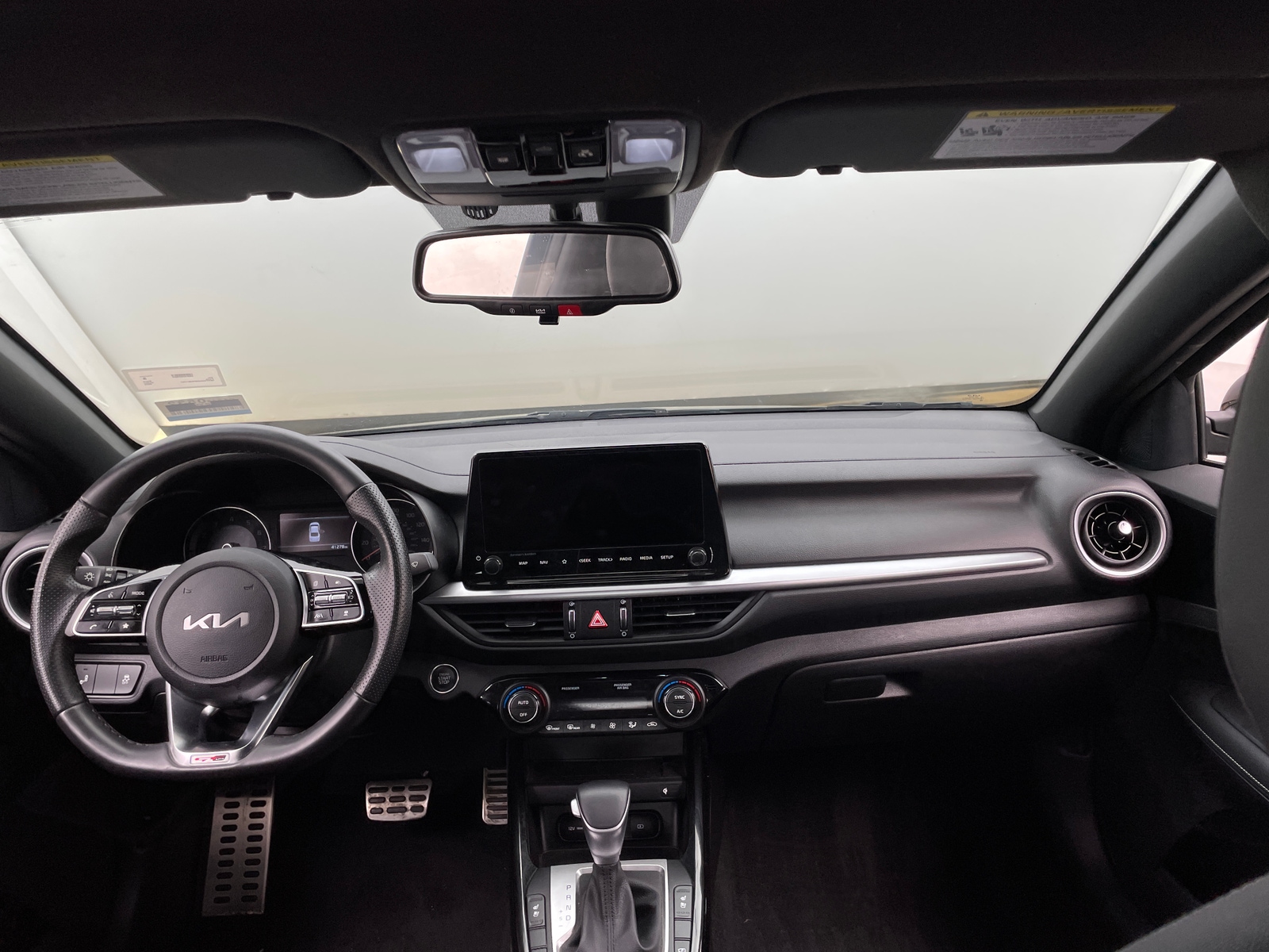 Thumbnail: 2023 Kia Forte - 3