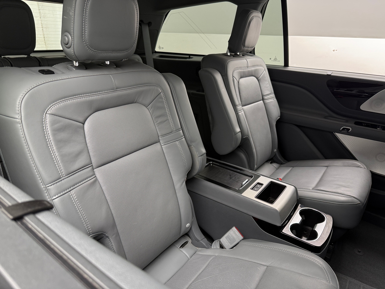 Thumbnail: 2020 Lincoln Aviator - 5