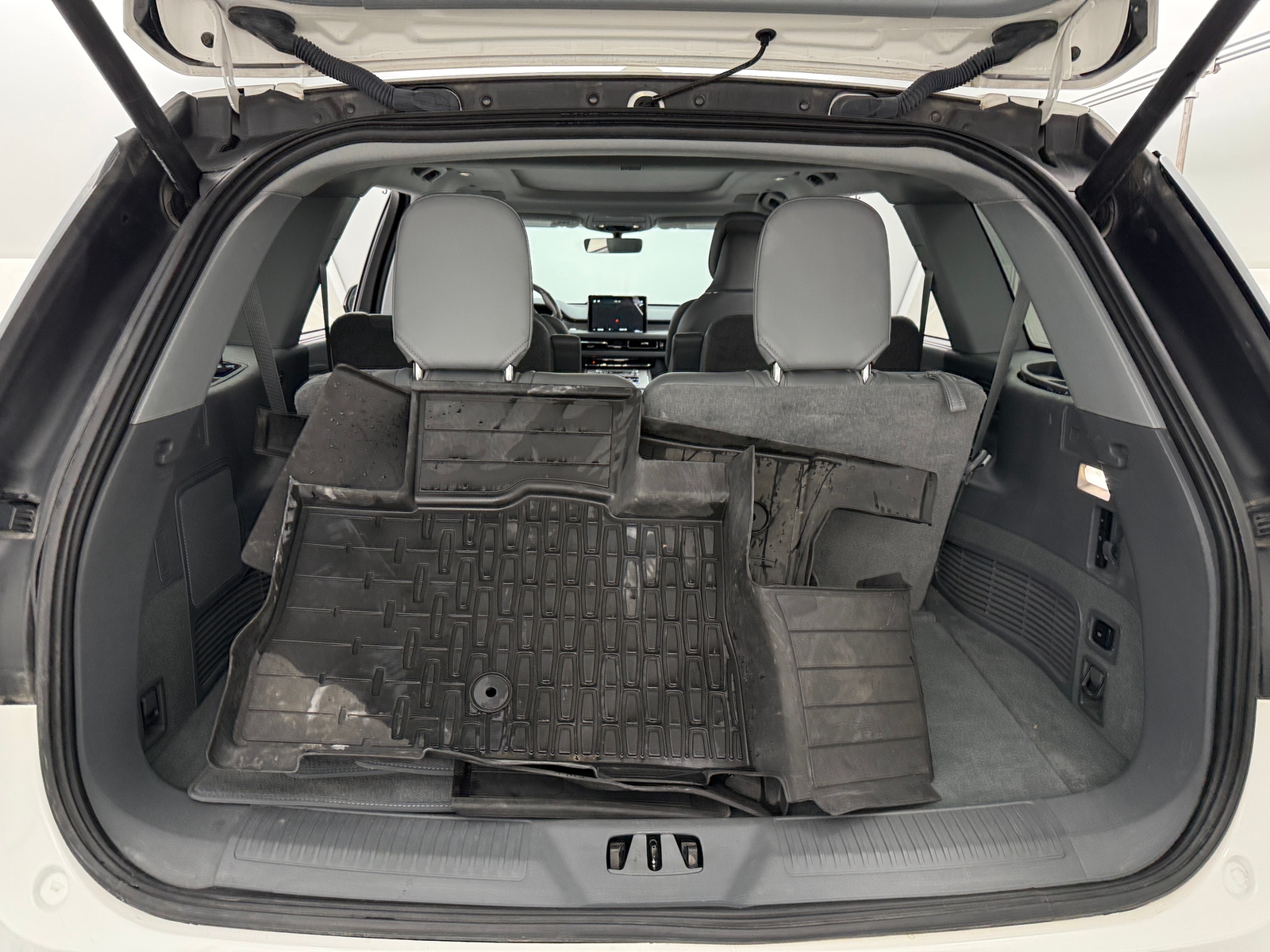 Thumbnail: 2020 Lincoln Aviator - 6