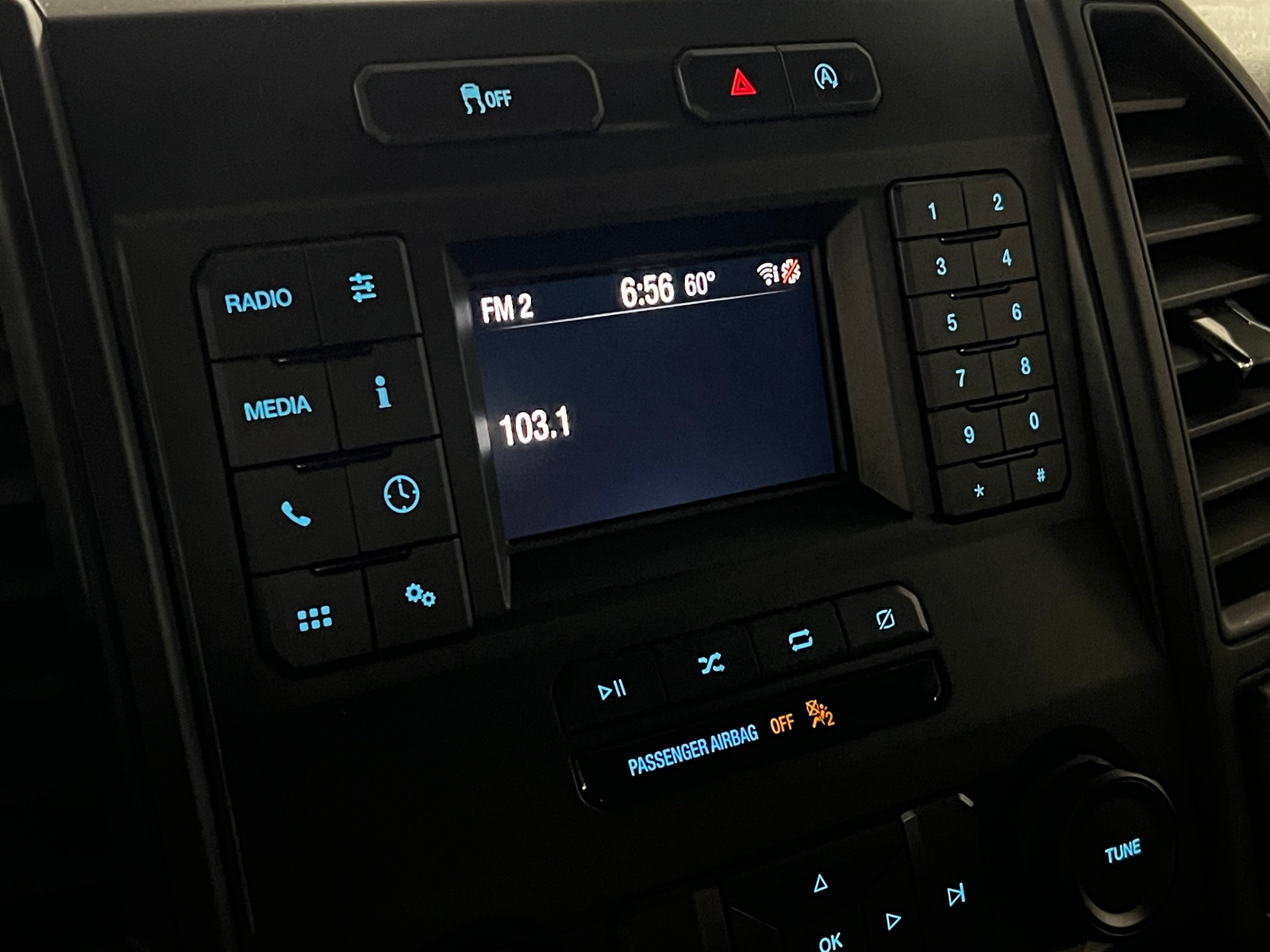 Thumbnail: 2019 Ford Econoline - 4