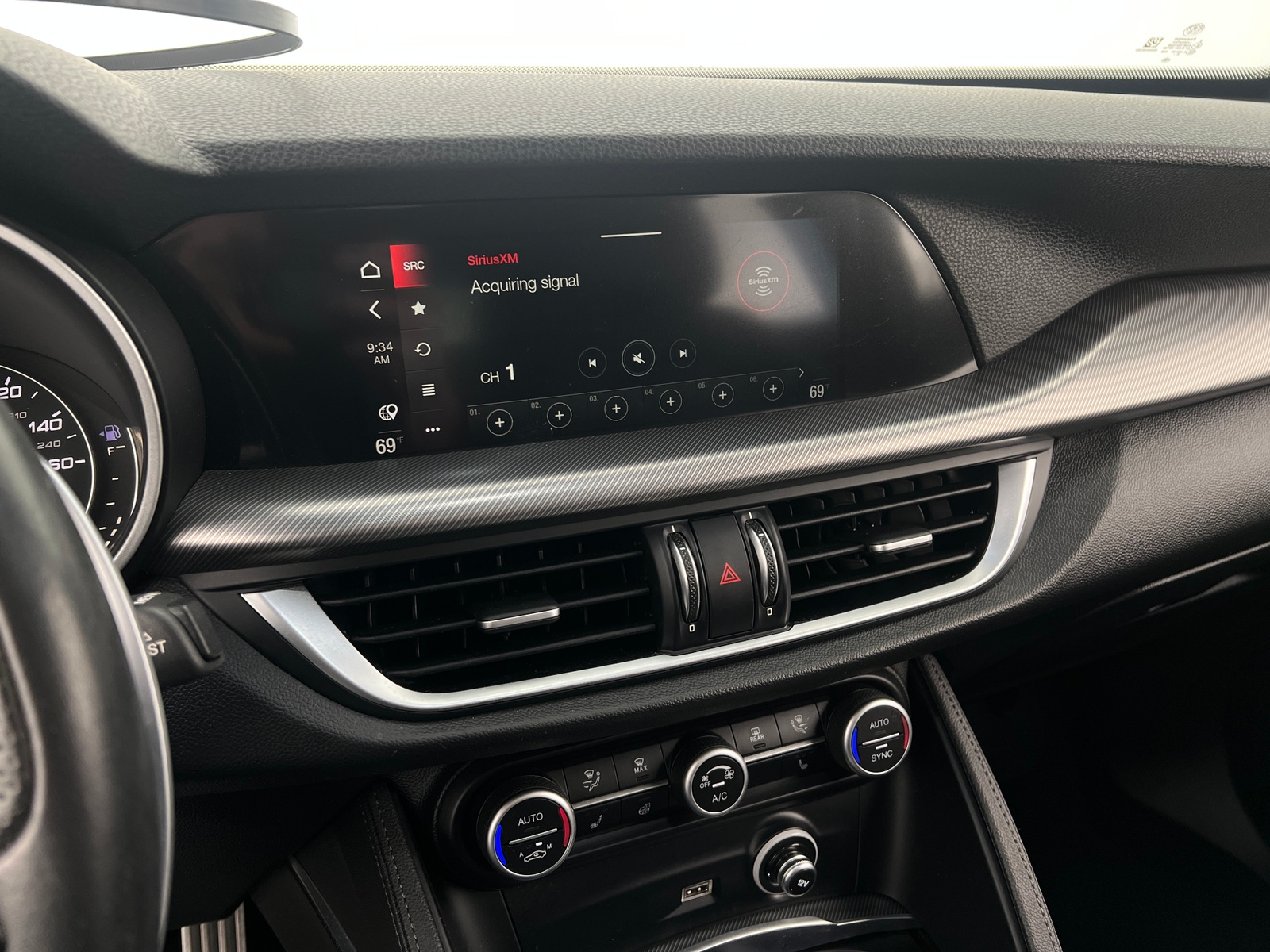 Thumbnail: 2020 Alfa Romeo Stelvio - 3