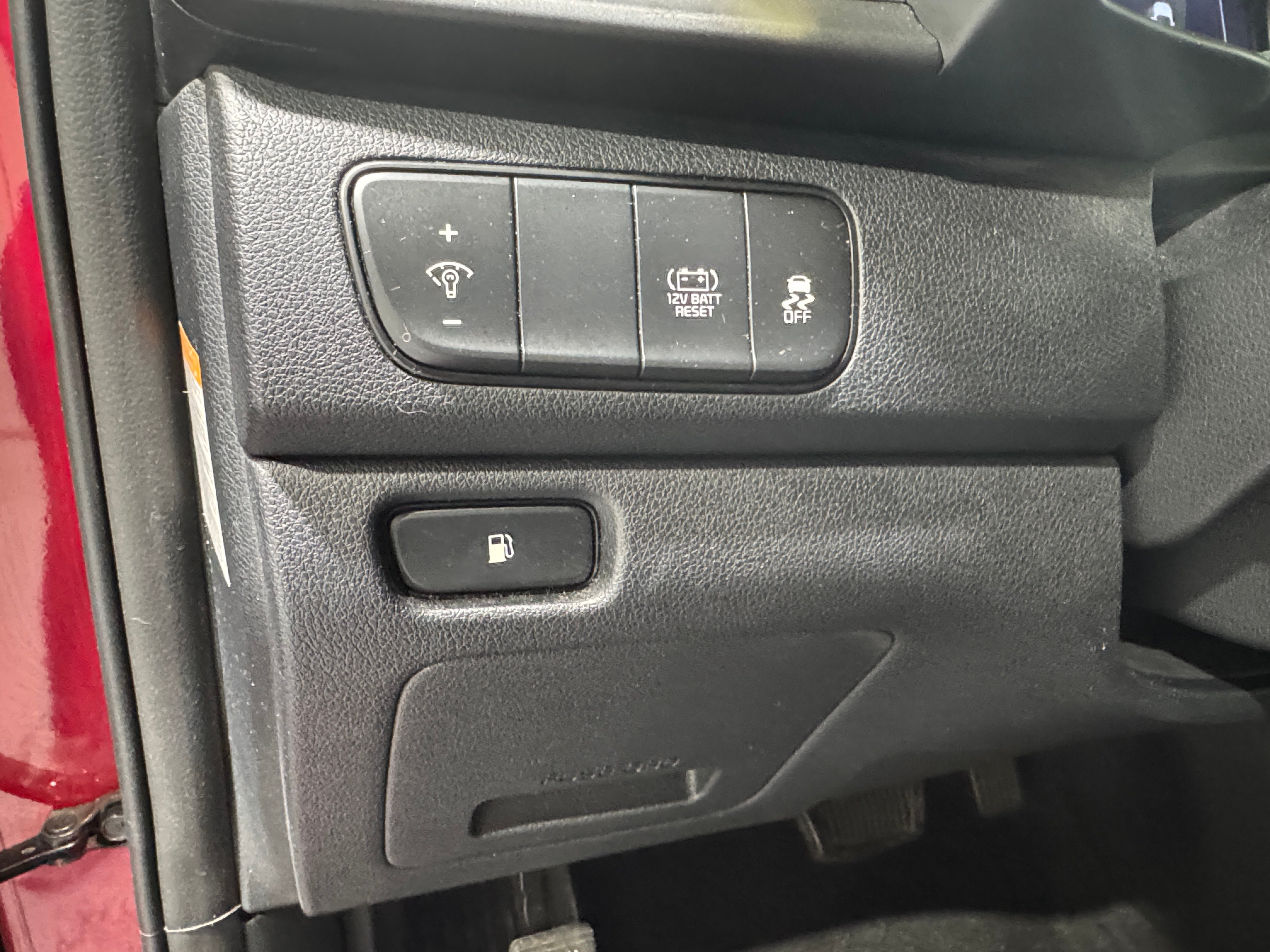 Used 2018 Kia Niro LX with VIN KNDCB3LC5J5190218 for sale in Oak Creek, WI