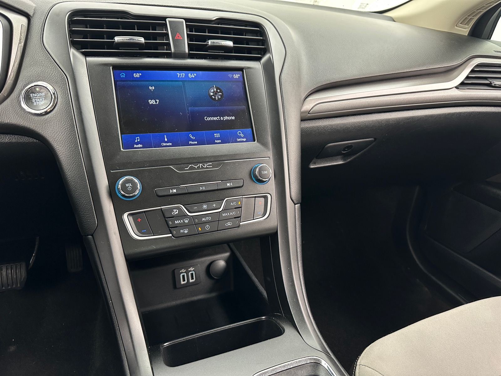 Thumbnail: 2019 Ford Fusion - 4