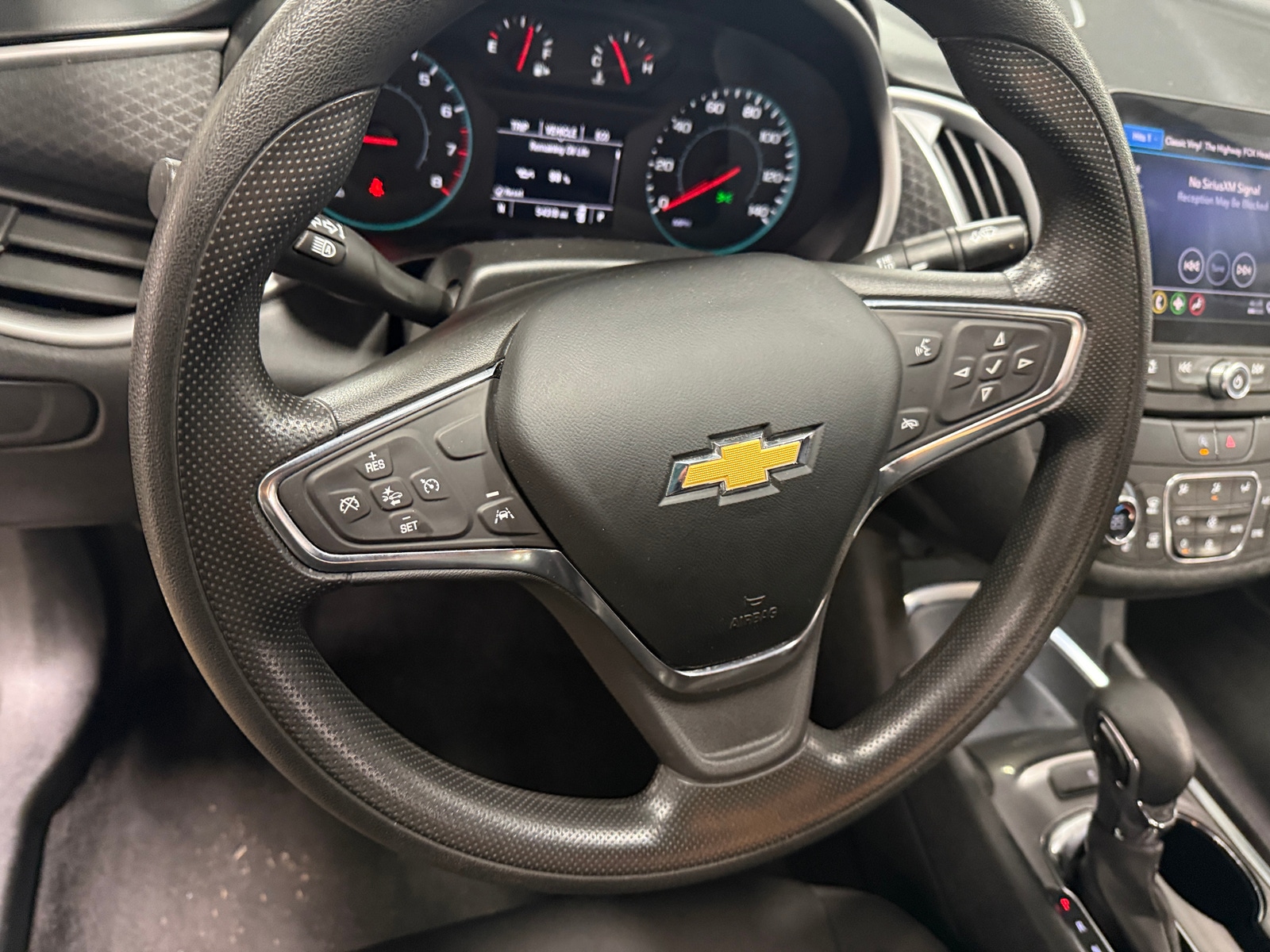 Thumbnail: 2023 Chevrolet Malibu - 5