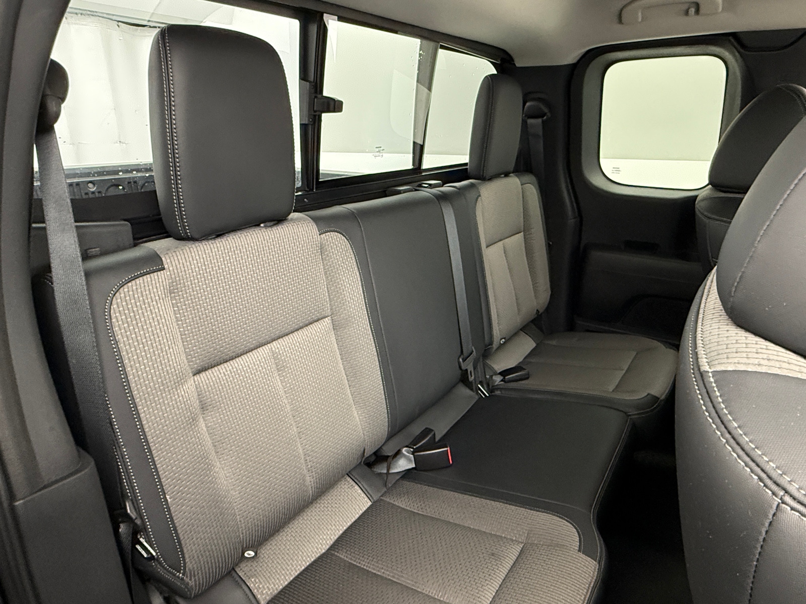 Thumbnail: 2017 Nissan Titan - 6