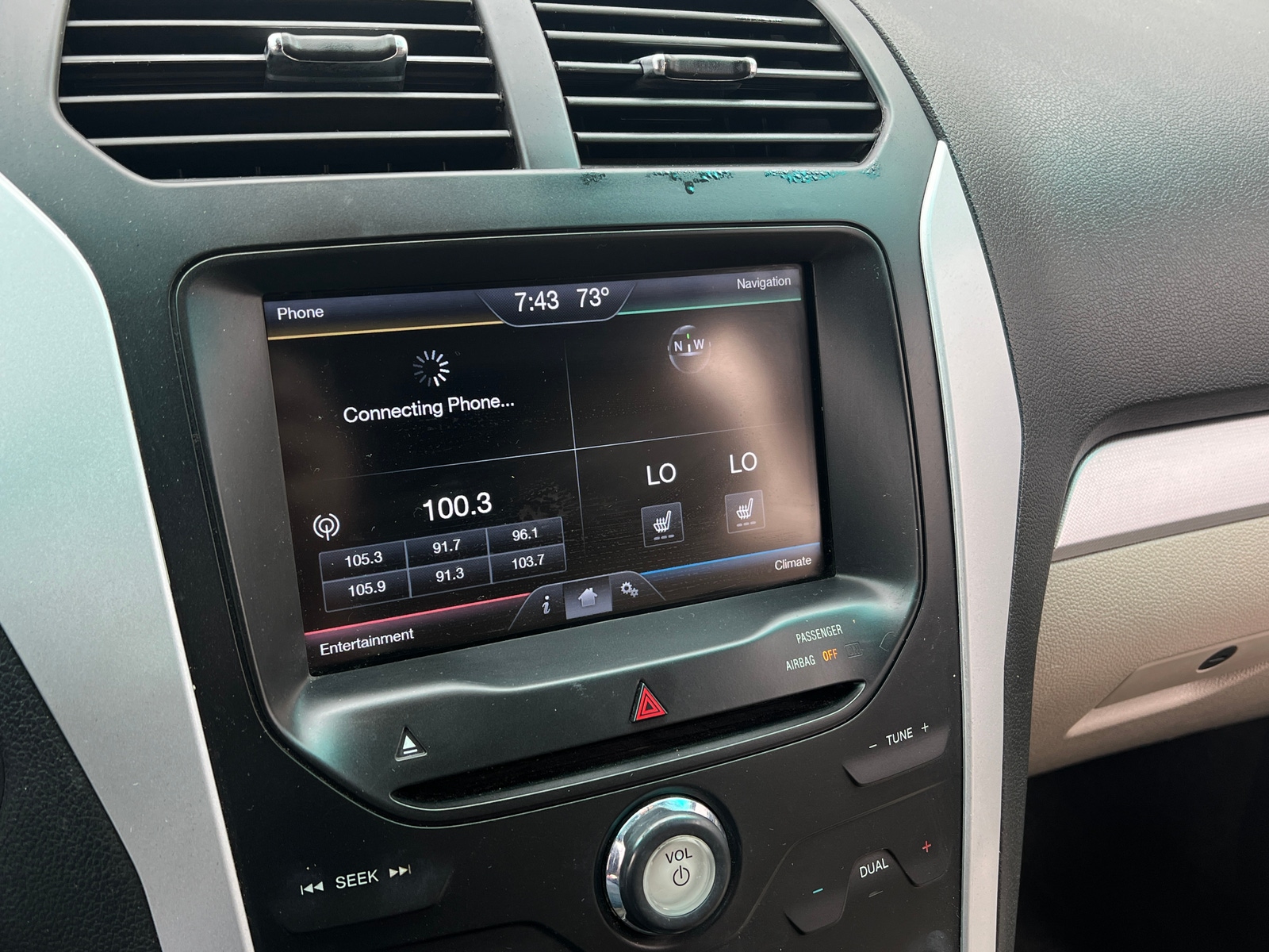 Thumbnail: 2015 Ford Explorer - 3