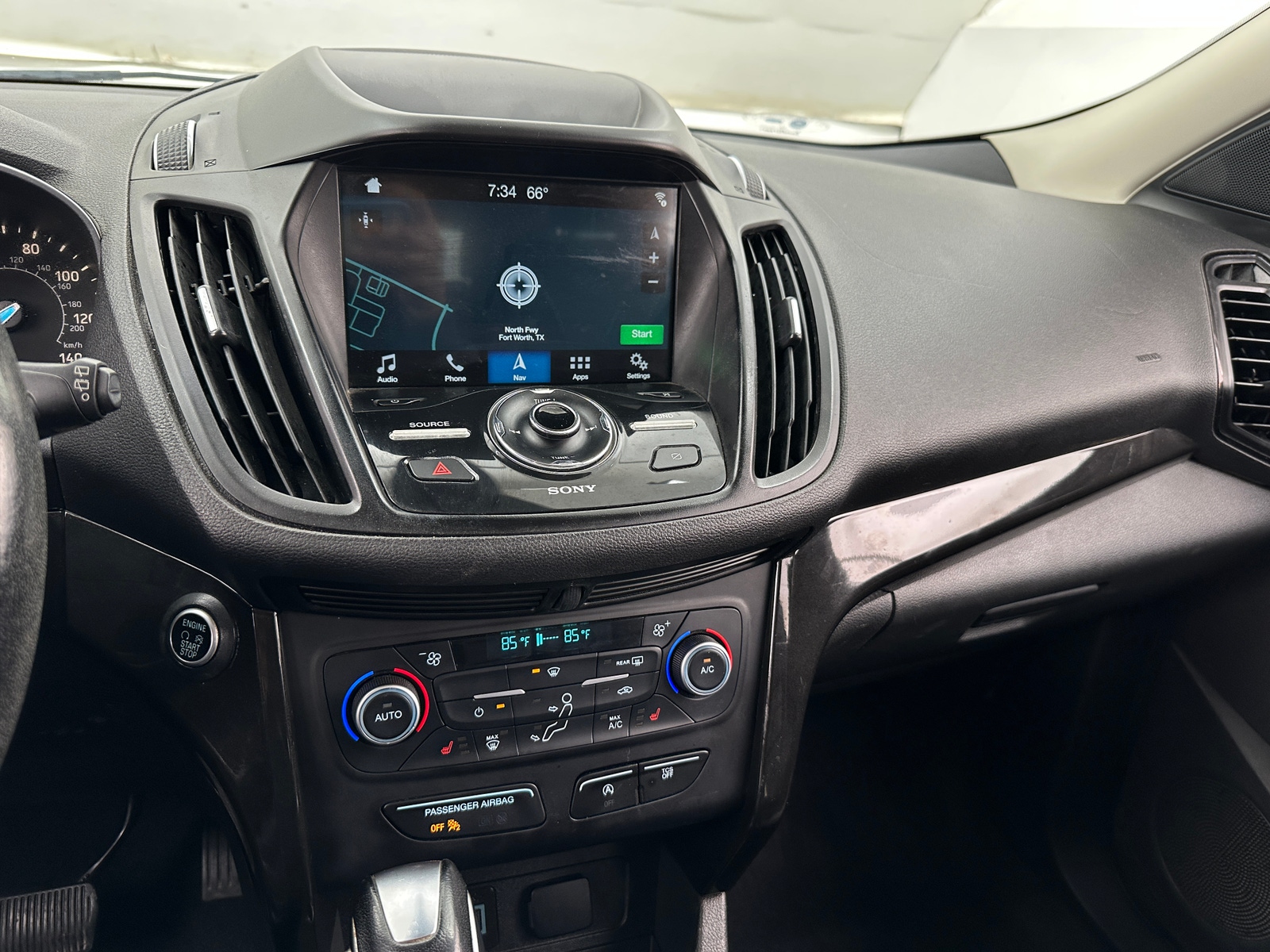 Thumbnail: 2019 Ford Escape - 3