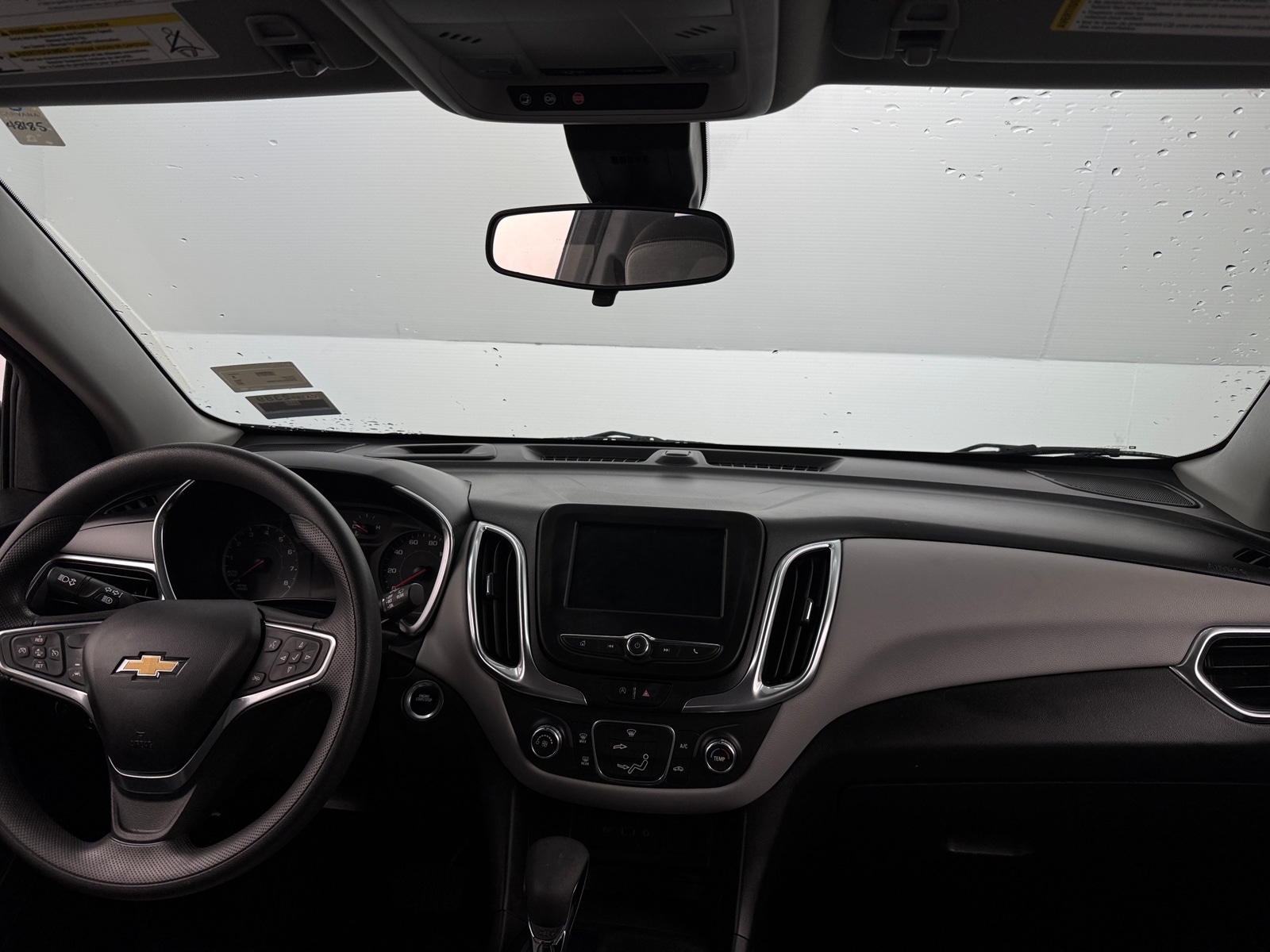 Thumbnail: 2022 Chevrolet Equinox - 3