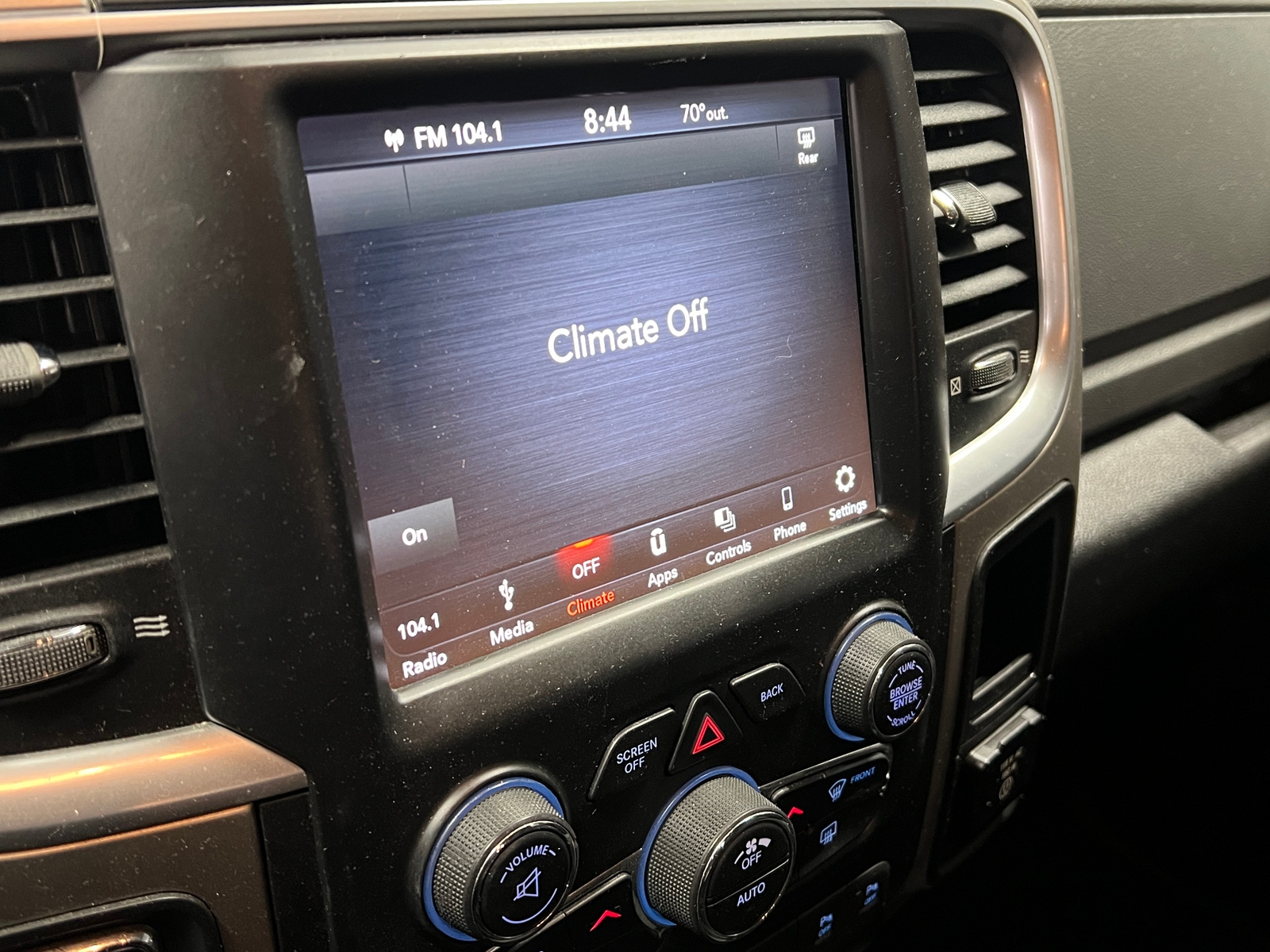 Thumbnail: 2019 RAM 1500 Classic - 4