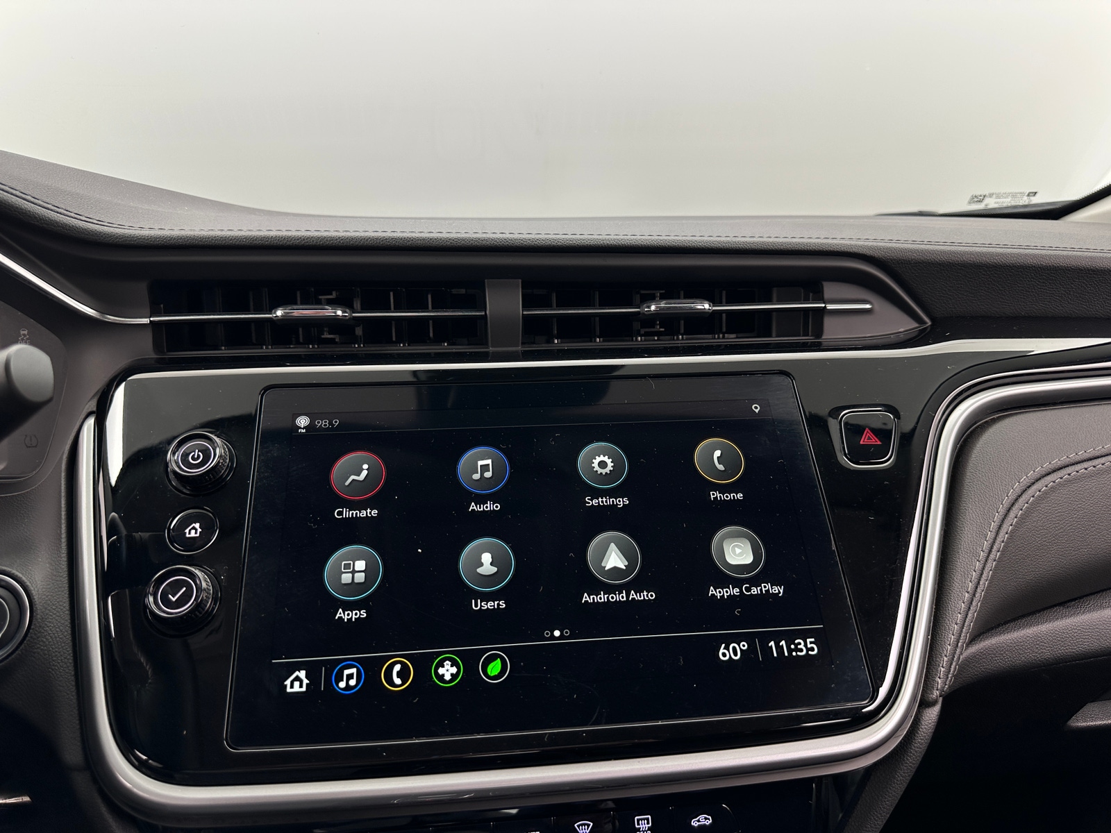 Thumbnail: 2023 Chevrolet Bolt EUV - 4