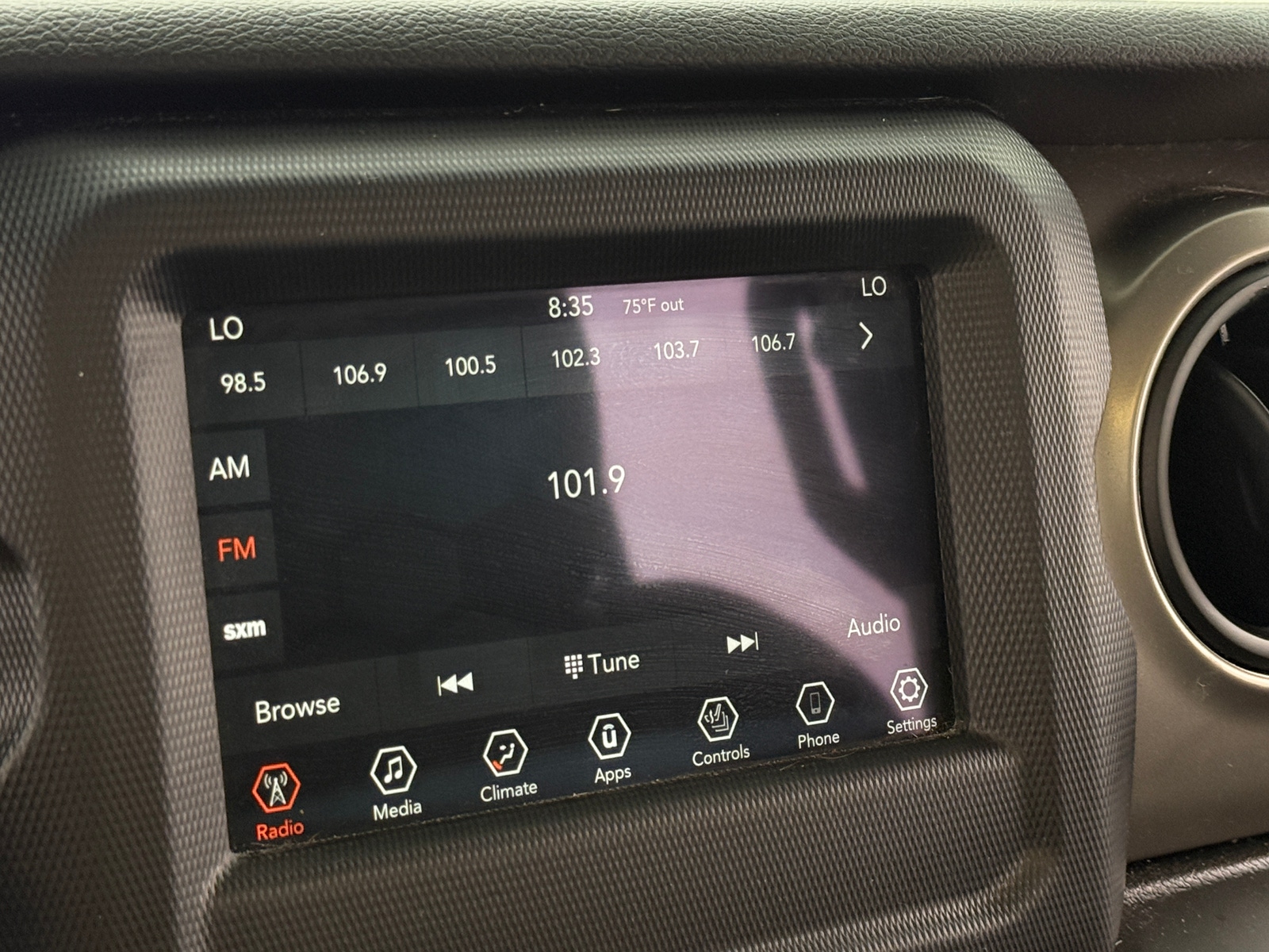 Thumbnail: 2020 Jeep Gladiator - 4