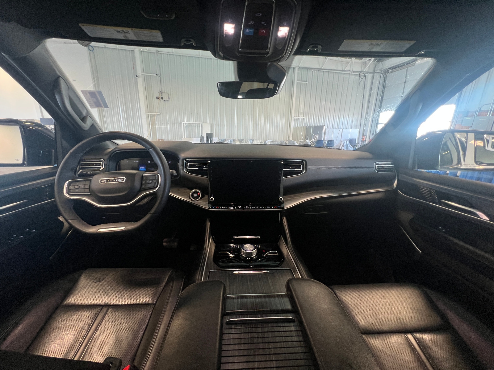 Thumbnail: 2023 Jeep Wagoneer - 2