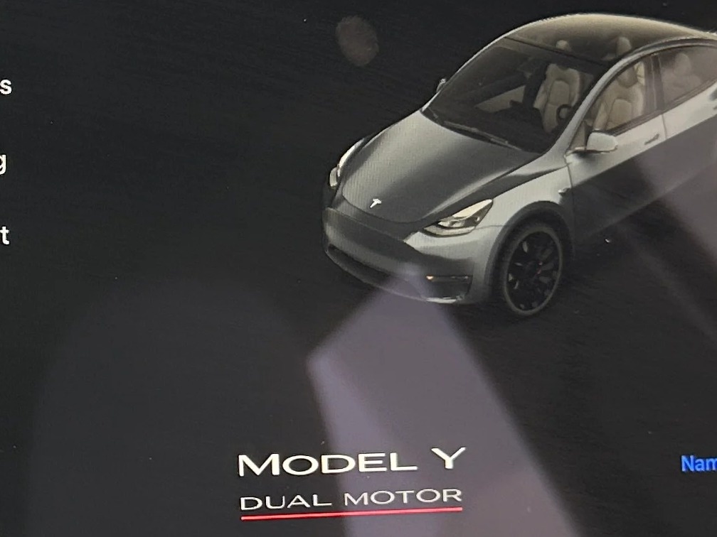 Thumbnail: 2023 Tesla Model Y - 3