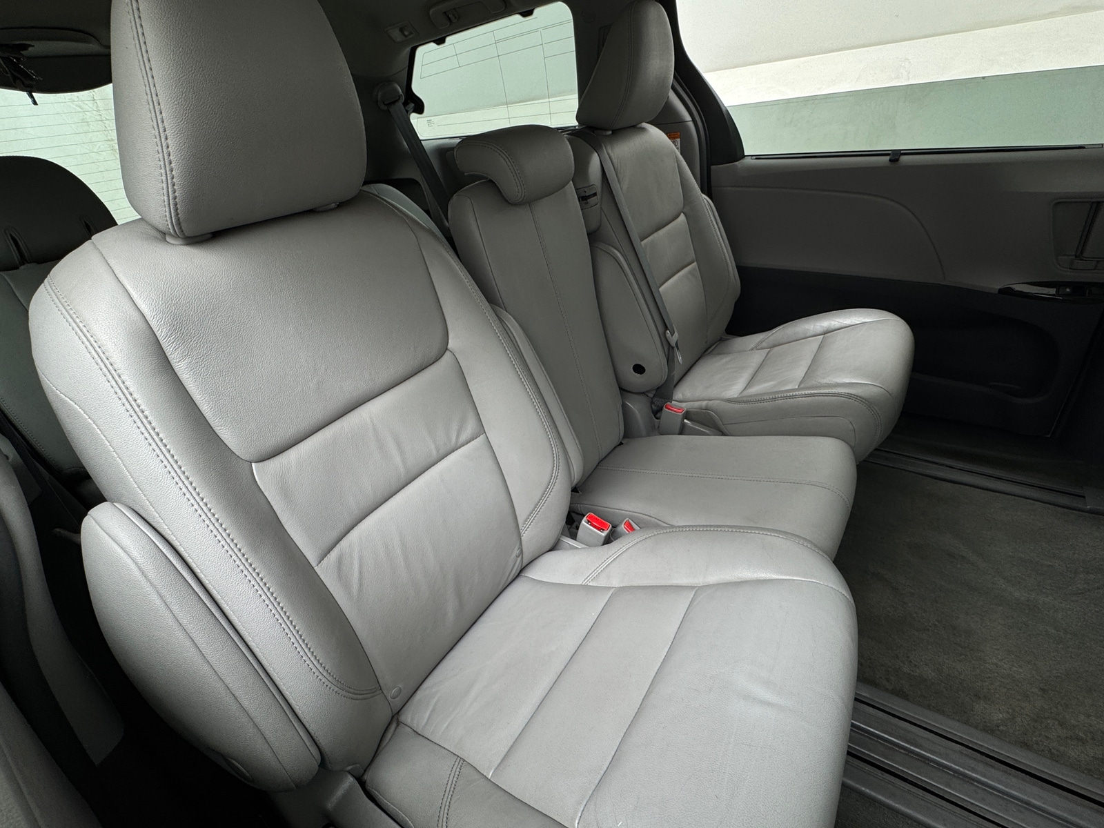 Thumbnail: 2018 Toyota Sienna - 5