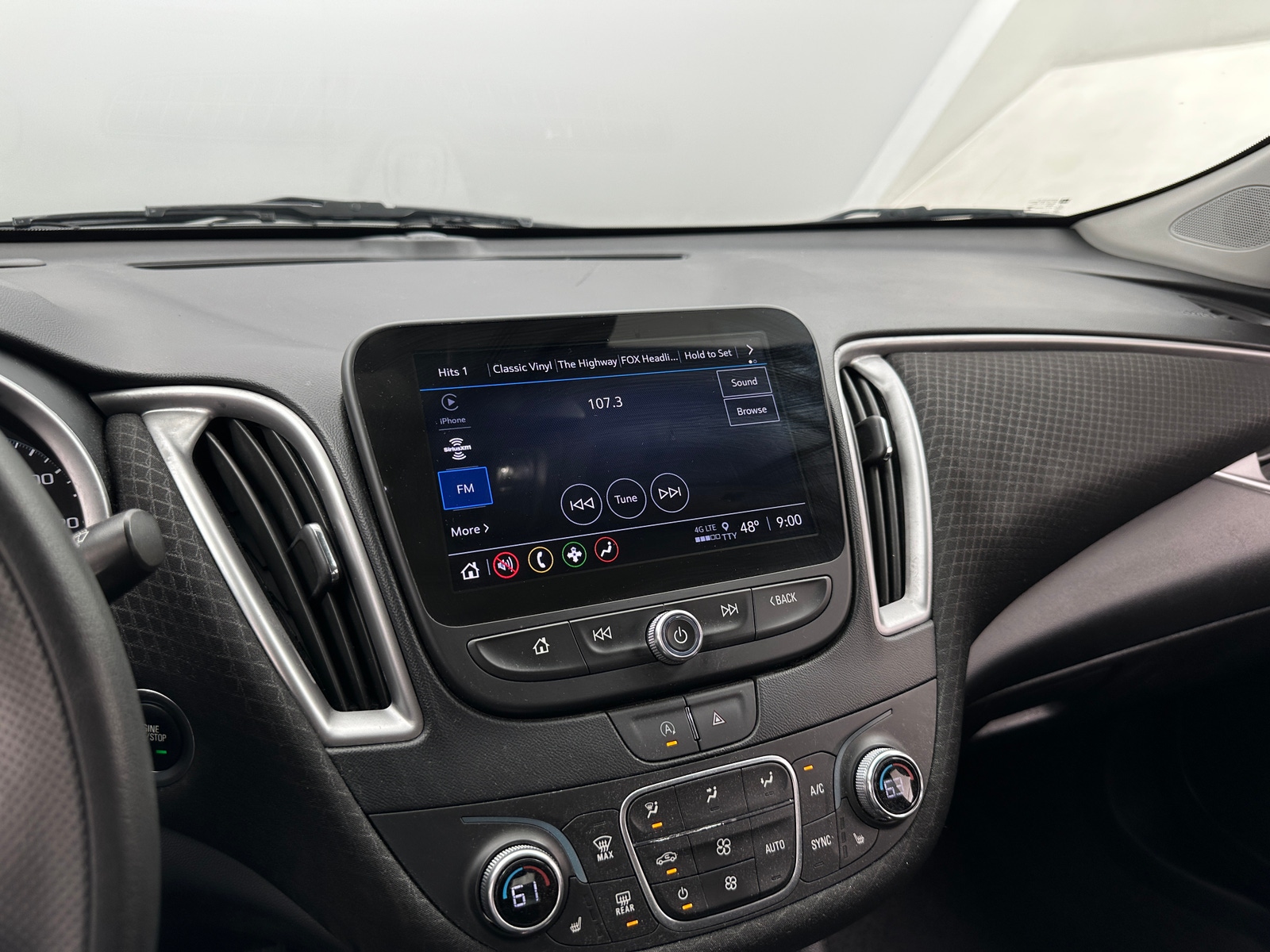 Thumbnail: 2023 Chevrolet Malibu - 4