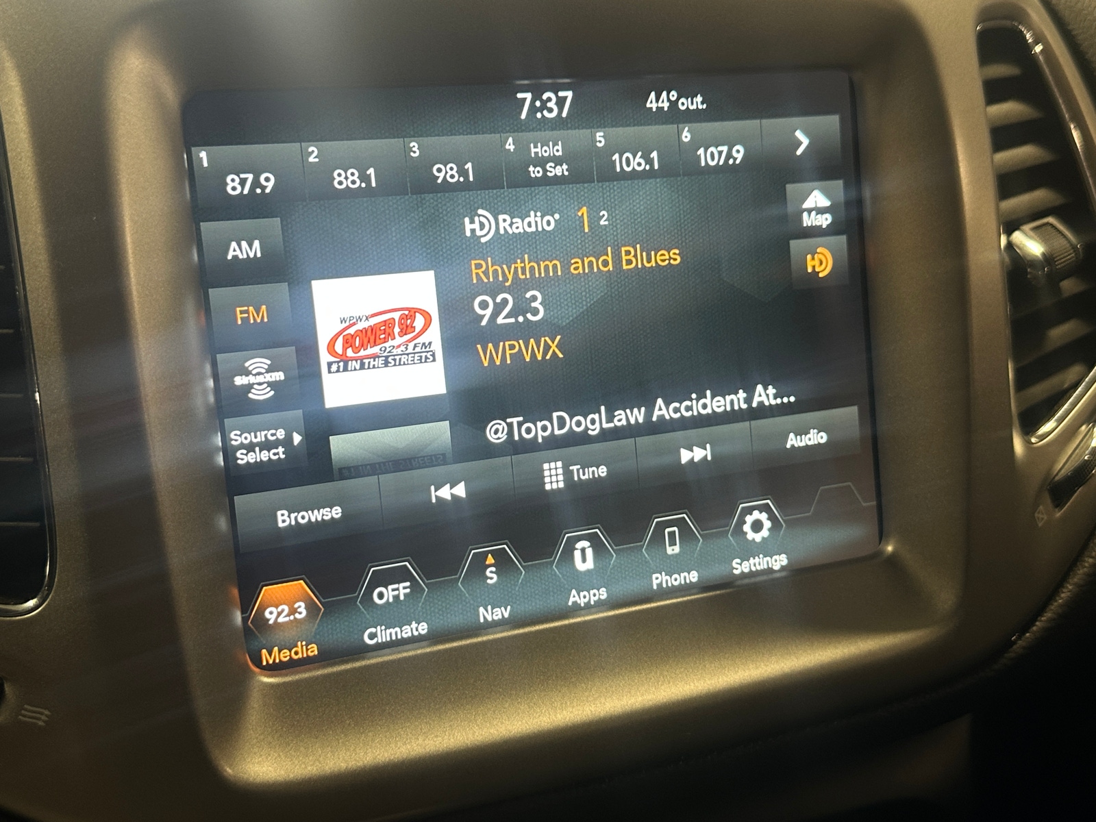 Thumbnail: 2021 Jeep Compass - 3