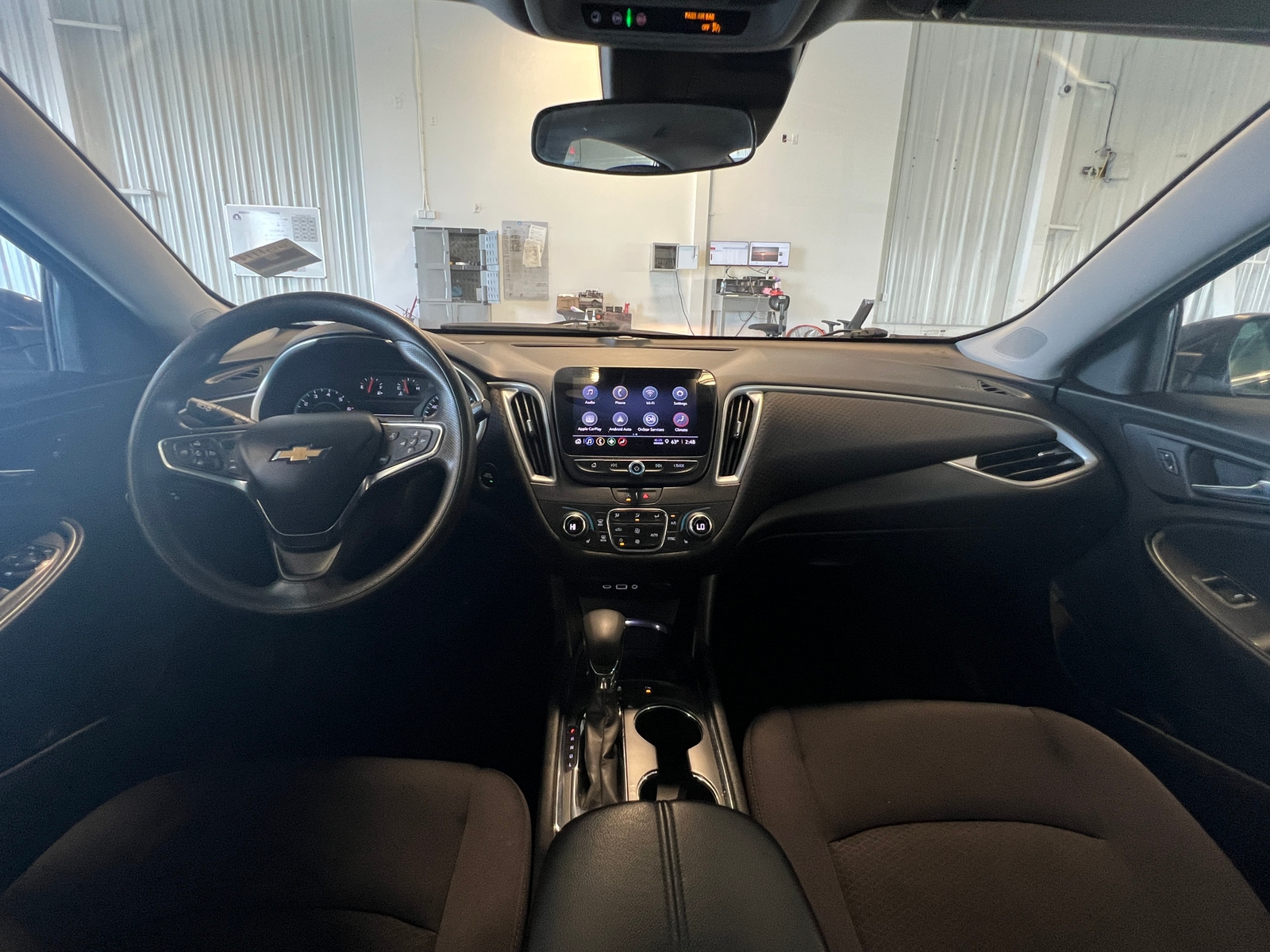 Thumbnail: 2023 Chevrolet Malibu - 3