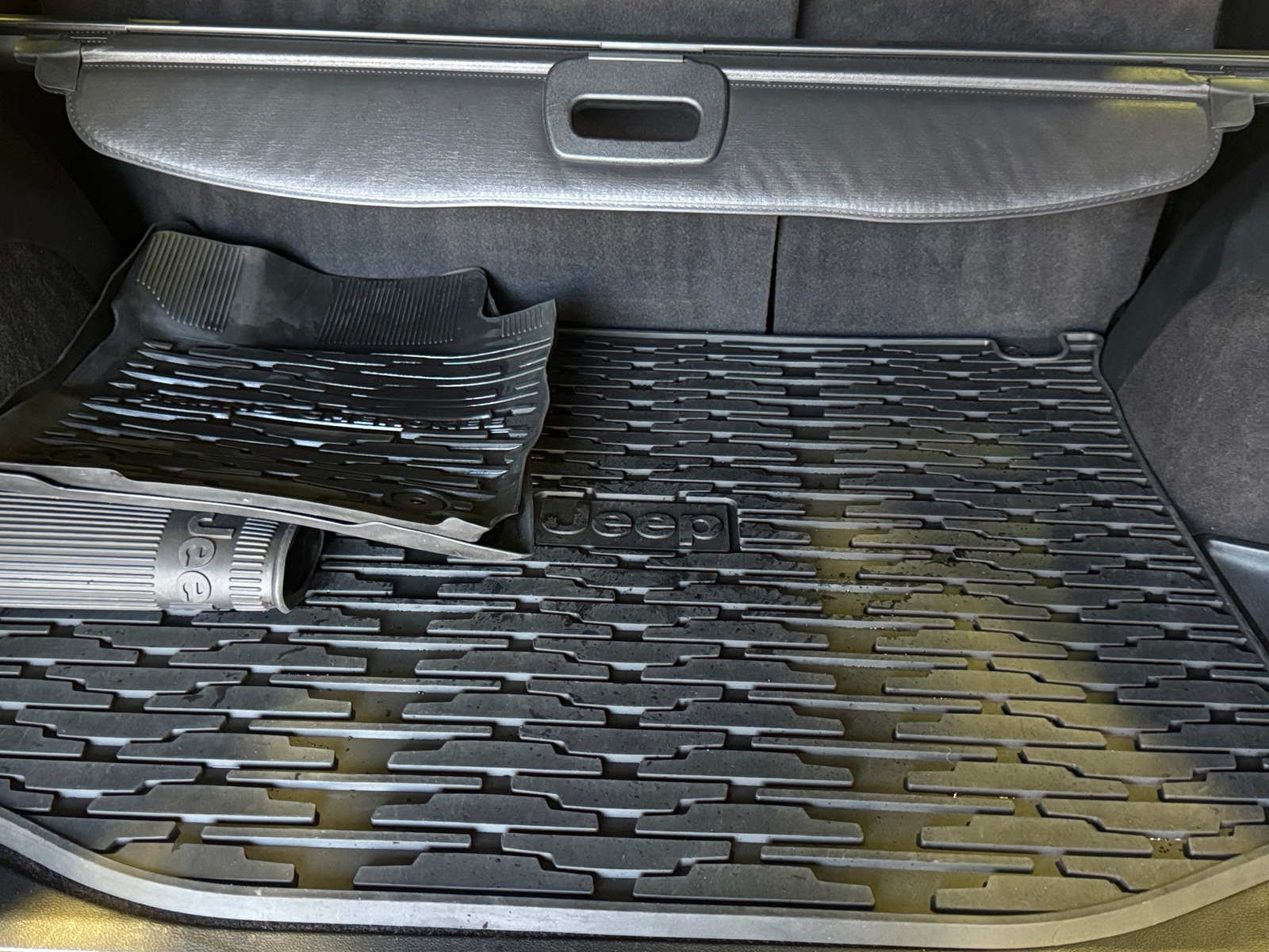 Thumbnail: 2017 Jeep Grand Cherokee - 7