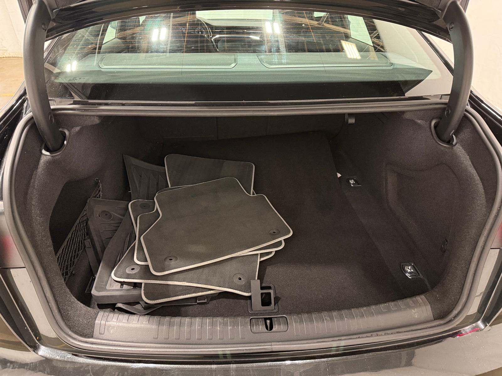 Thumbnail: 2019 Audi A6 - 6