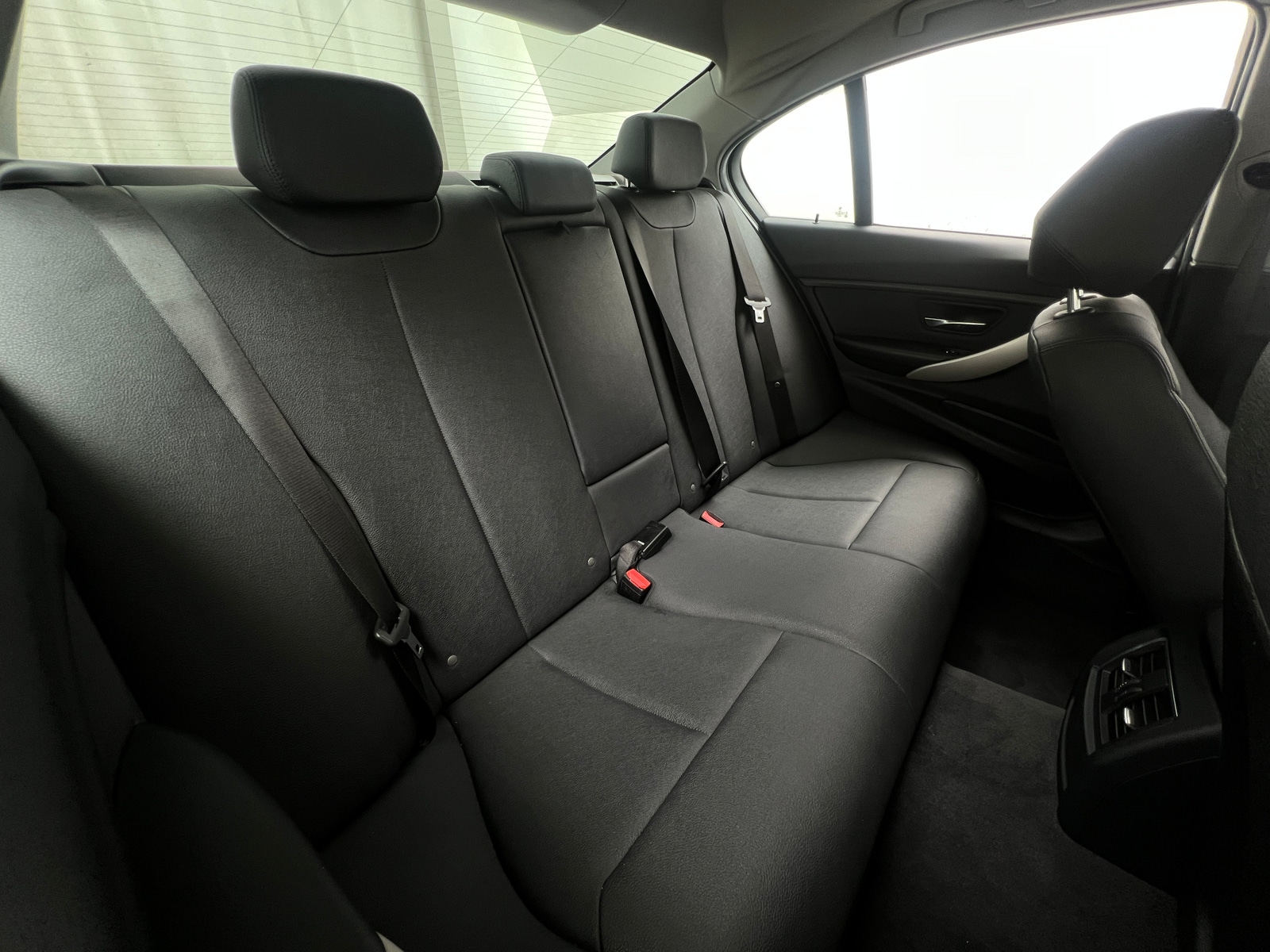 Thumbnail: 2018 BMW 3 Series - 5