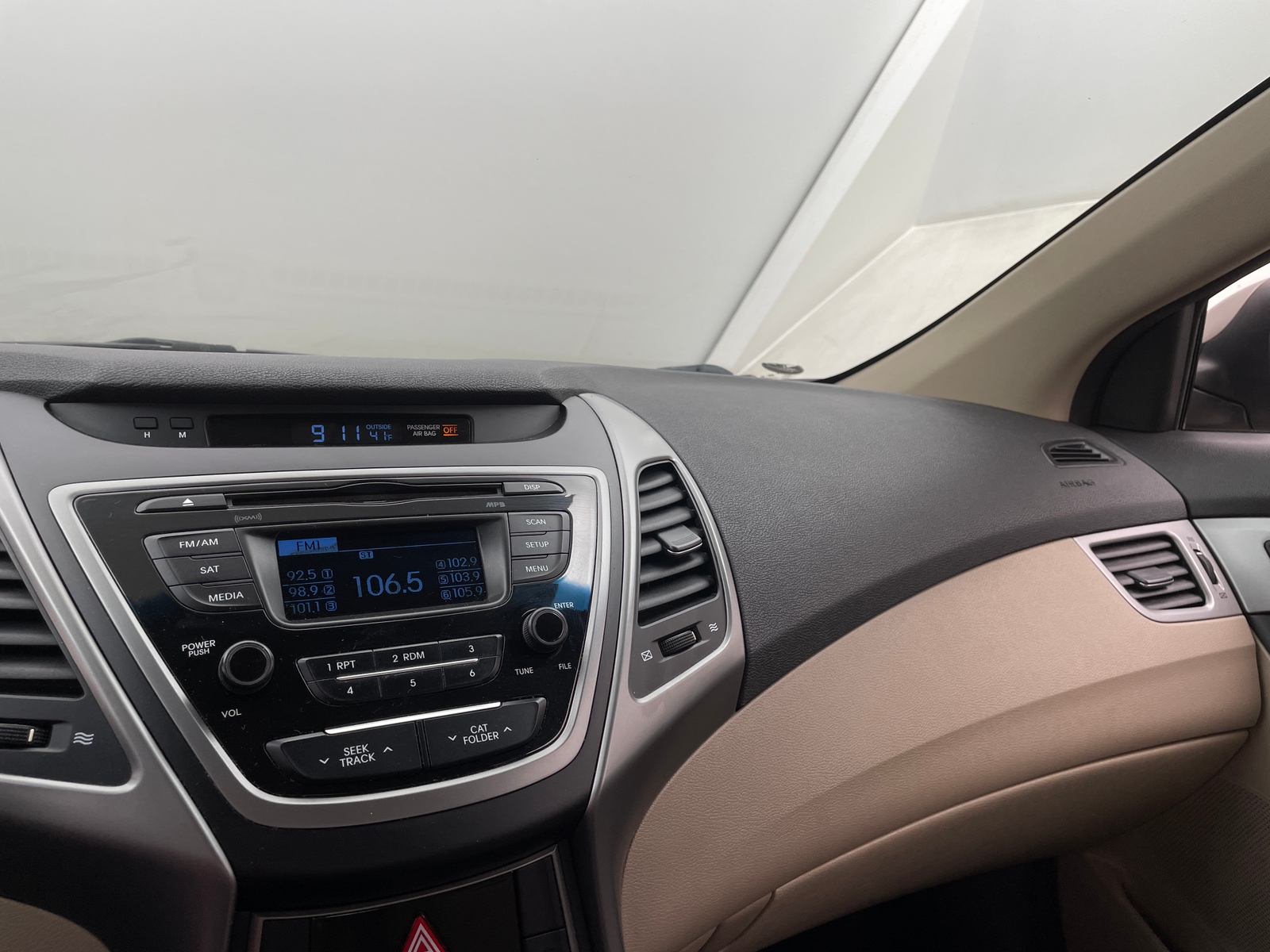 Thumbnail: 2016 Hyundai Elantra - 4