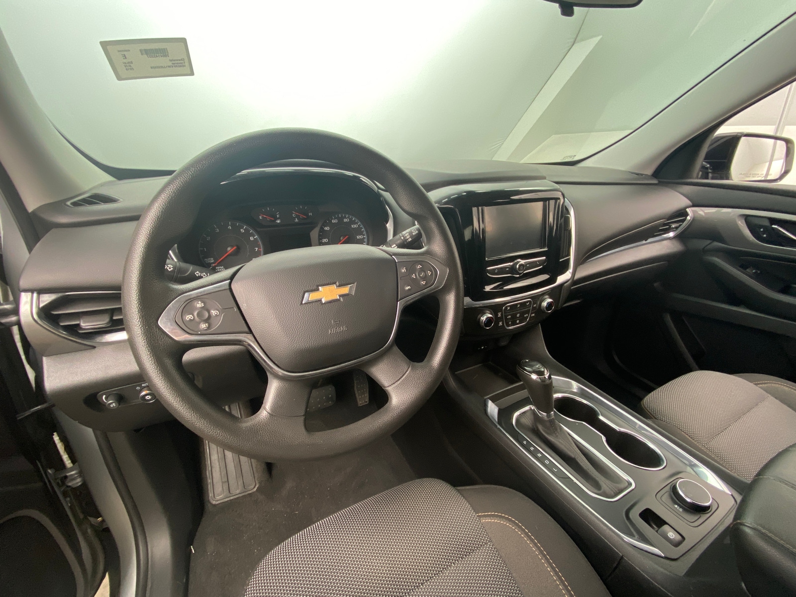 Thumbnail: 2018 Chevrolet Traverse - 3