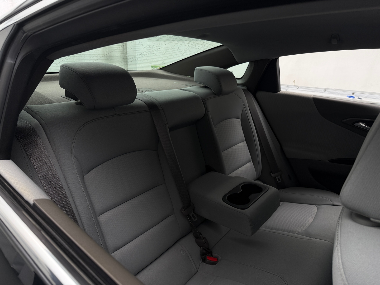 Thumbnail: 2017 Chevrolet Malibu - 6