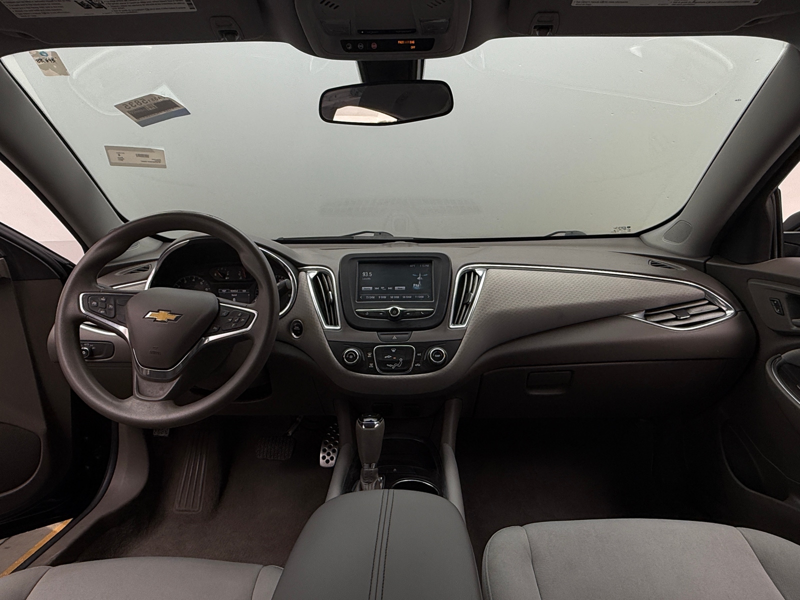 Thumbnail: 2017 Chevrolet Malibu - 3