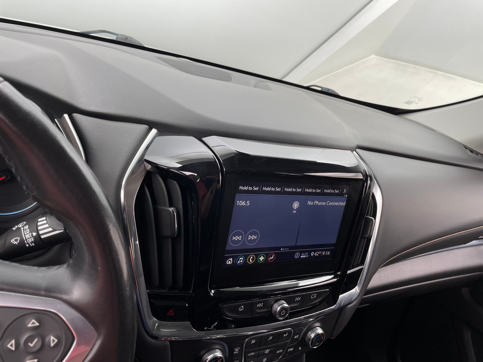 Thumbnail: 2020 Chevrolet Traverse - 4