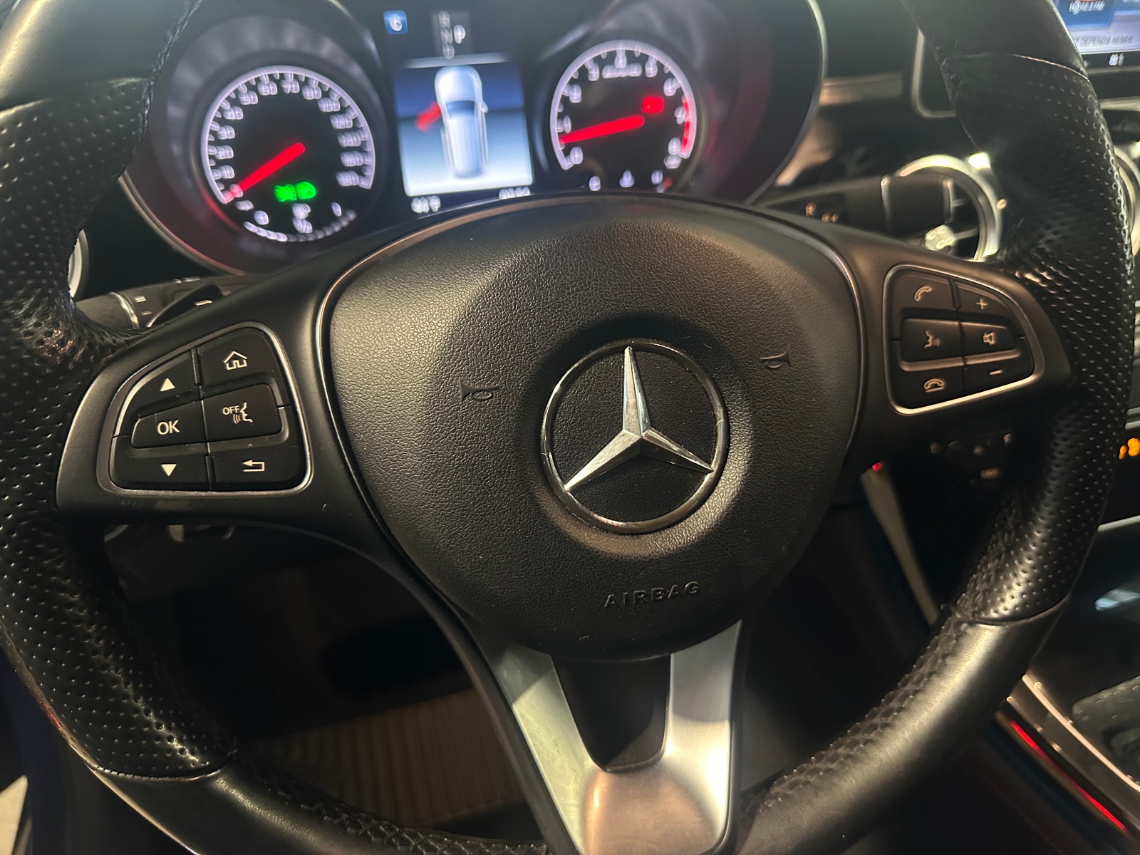 Thumbnail: 2018 Mercedes-Benz GLC - 4