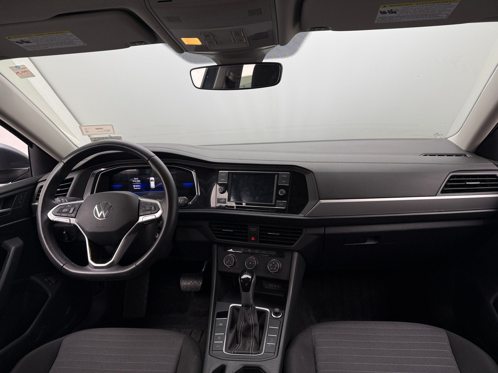 Thumbnail: 2023 Volkswagen Jetta - 3