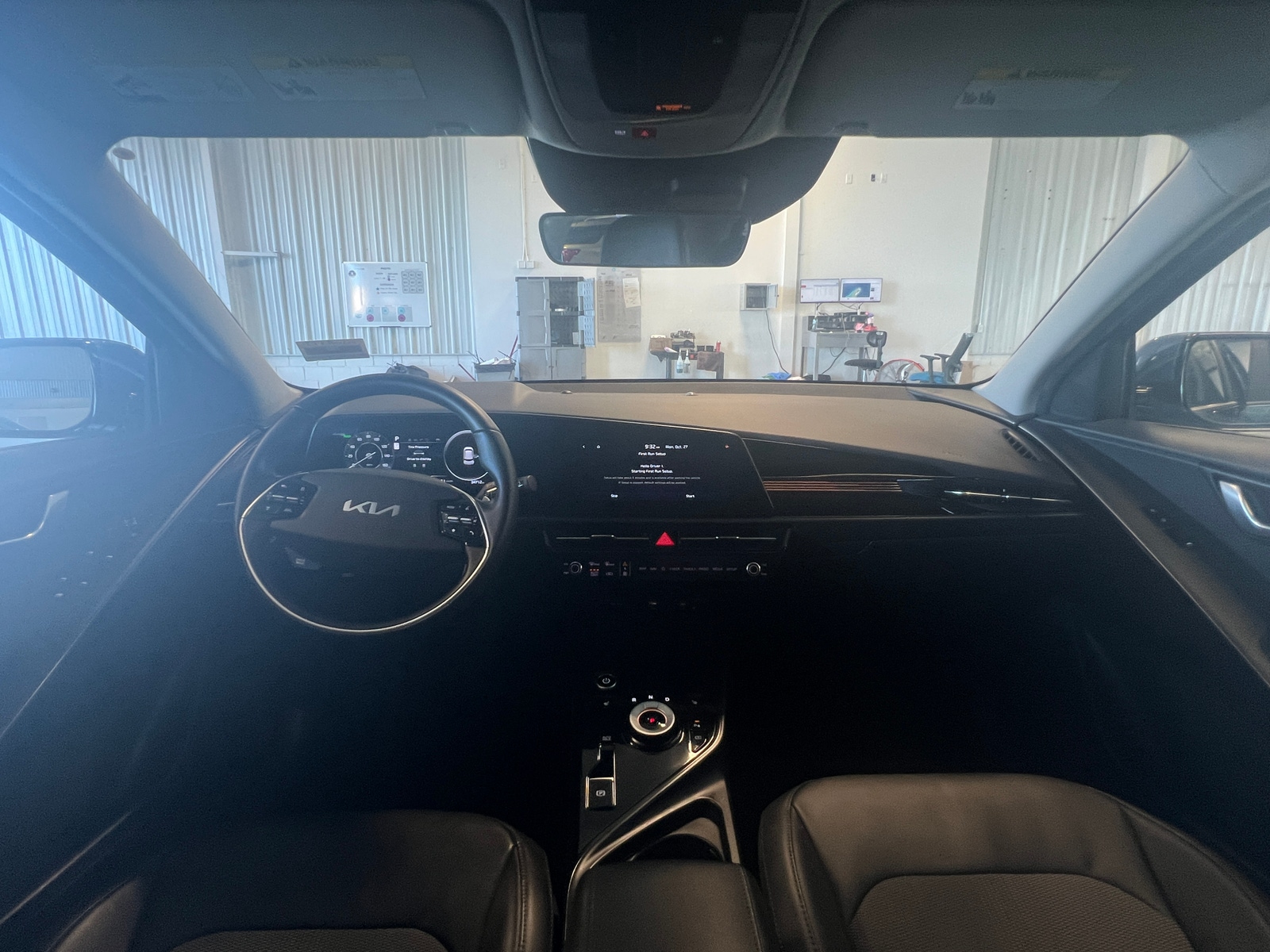 Thumbnail: 2023 Kia Niro - 3