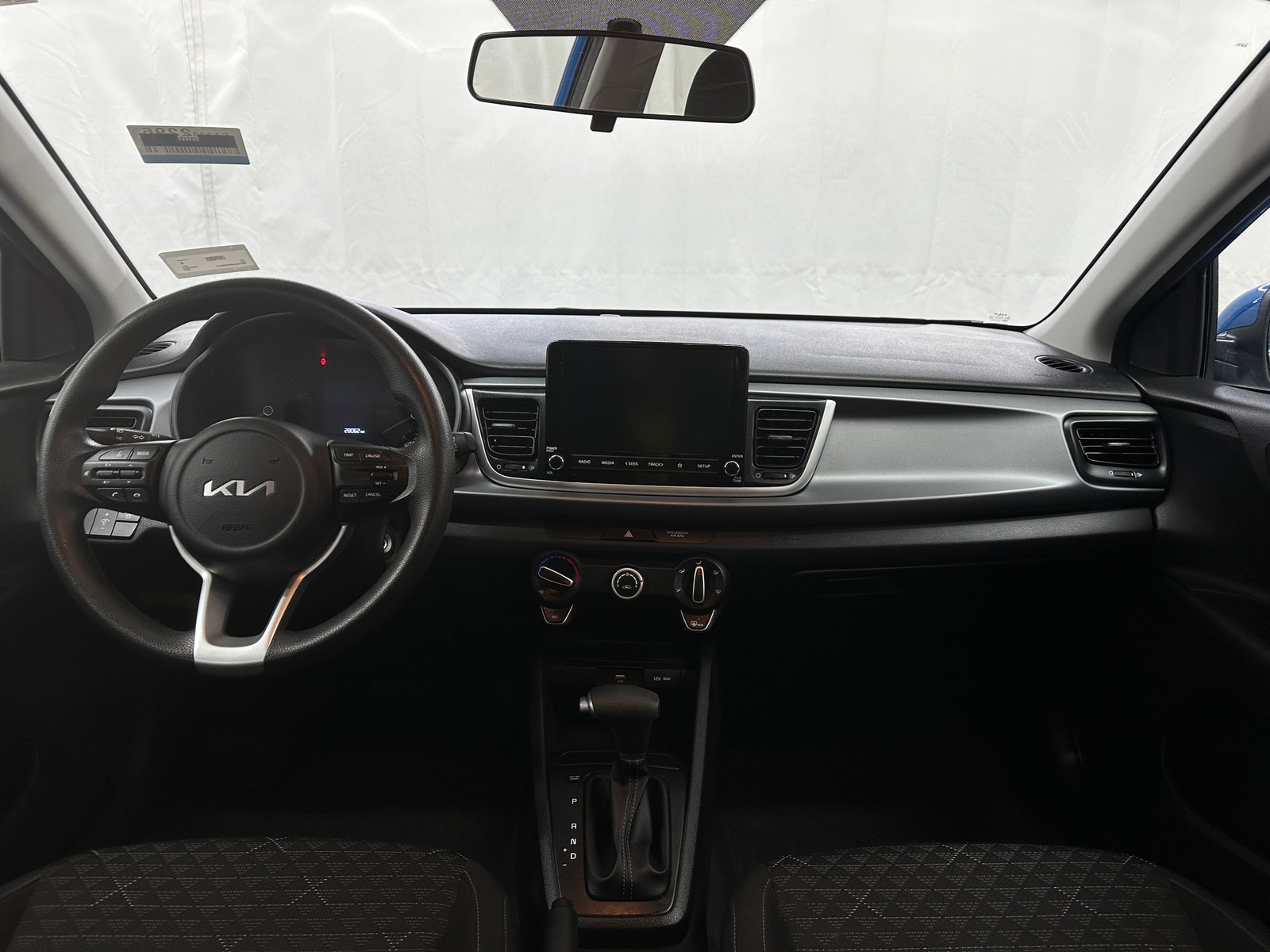 Thumbnail: 2023 Kia Rio - 3