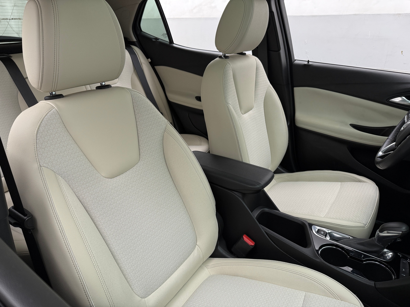 Thumbnail: 2020 Buick Encore GX - 2