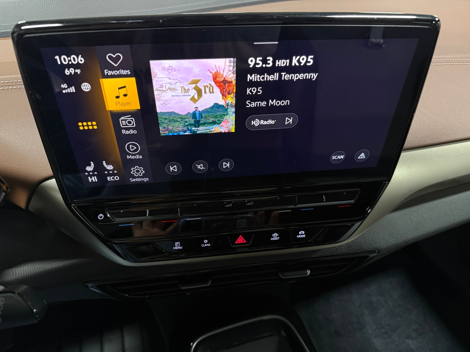 Thumbnail: 2024 Volkswagen ID.4 - 3