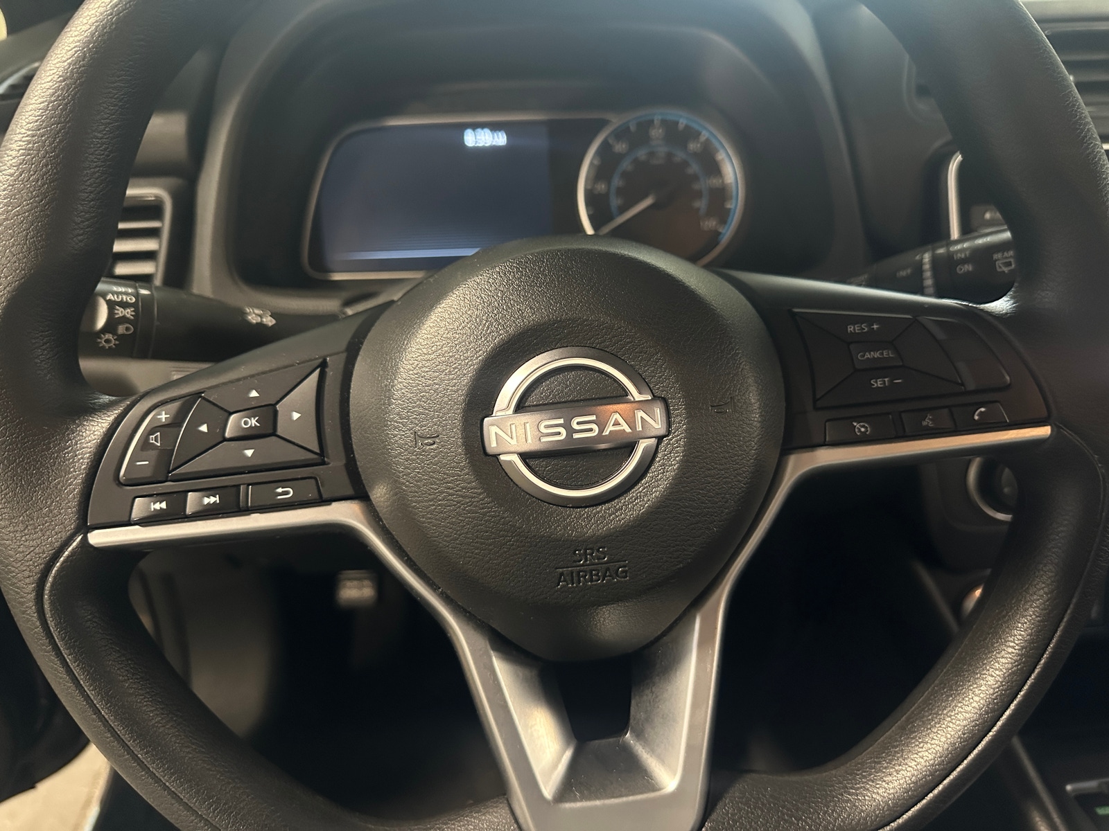 Thumbnail: 2023 Nissan Leaf - 5