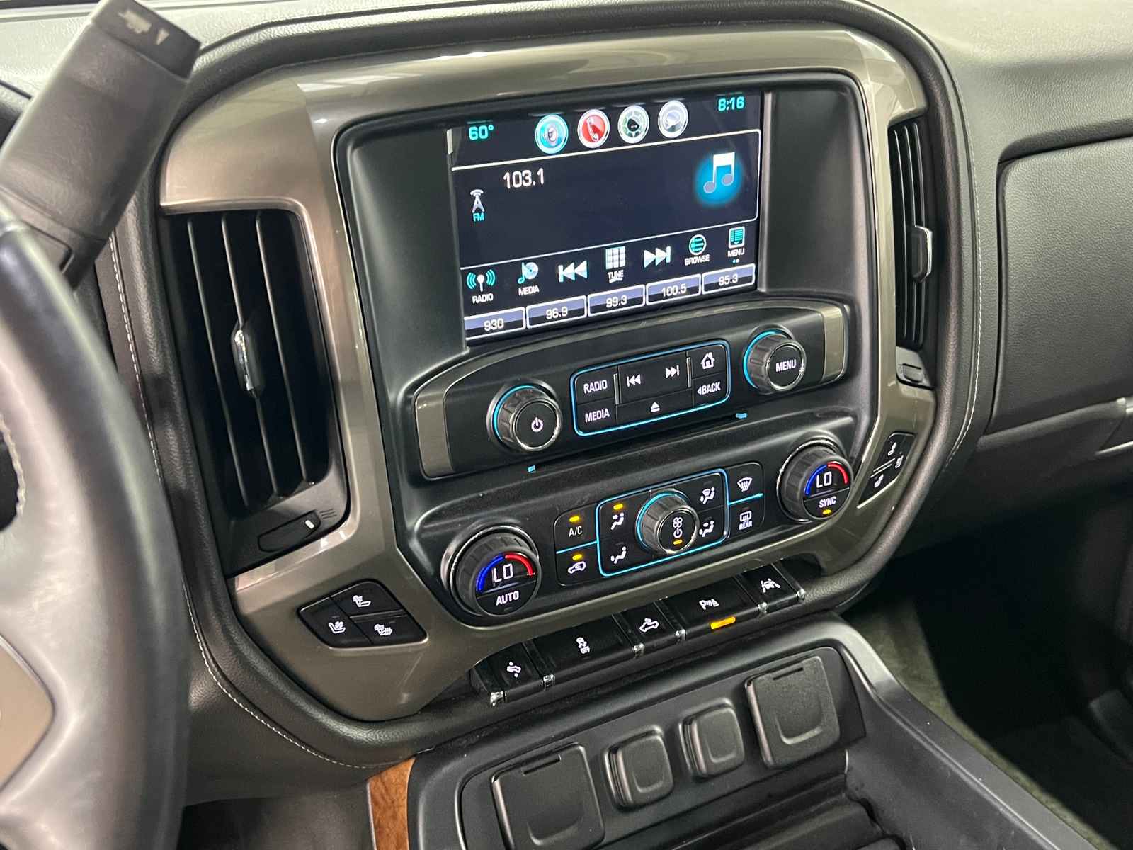 Thumbnail: 2017 Chevrolet Silverado 1500 - 3