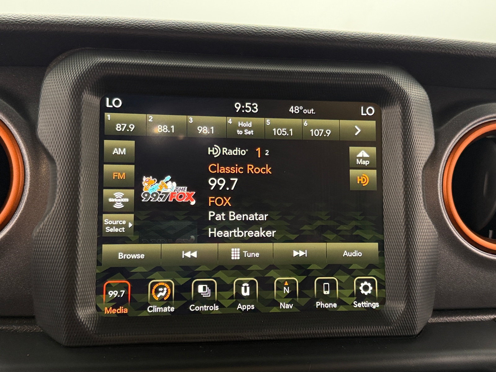 Thumbnail: 2023 Jeep Gladiator - 4