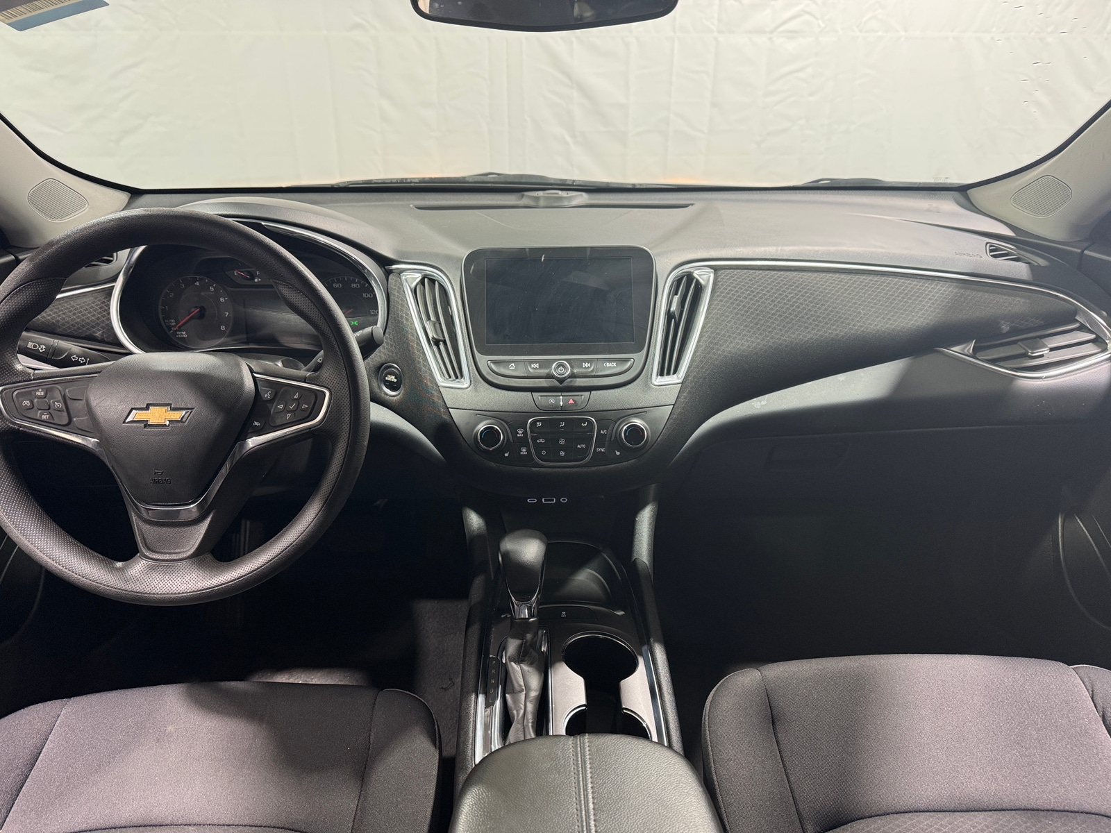 Thumbnail: 2021 Chevrolet Malibu - 3