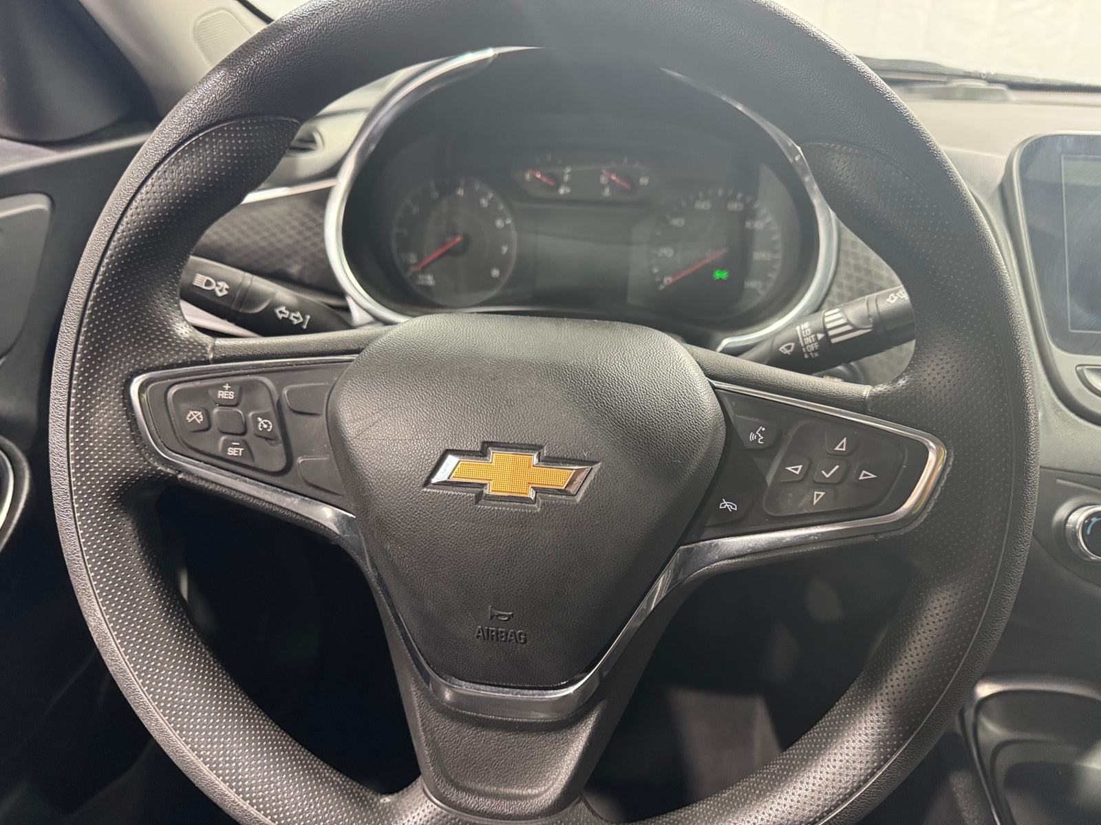 Thumbnail: 2021 Chevrolet Malibu - 5